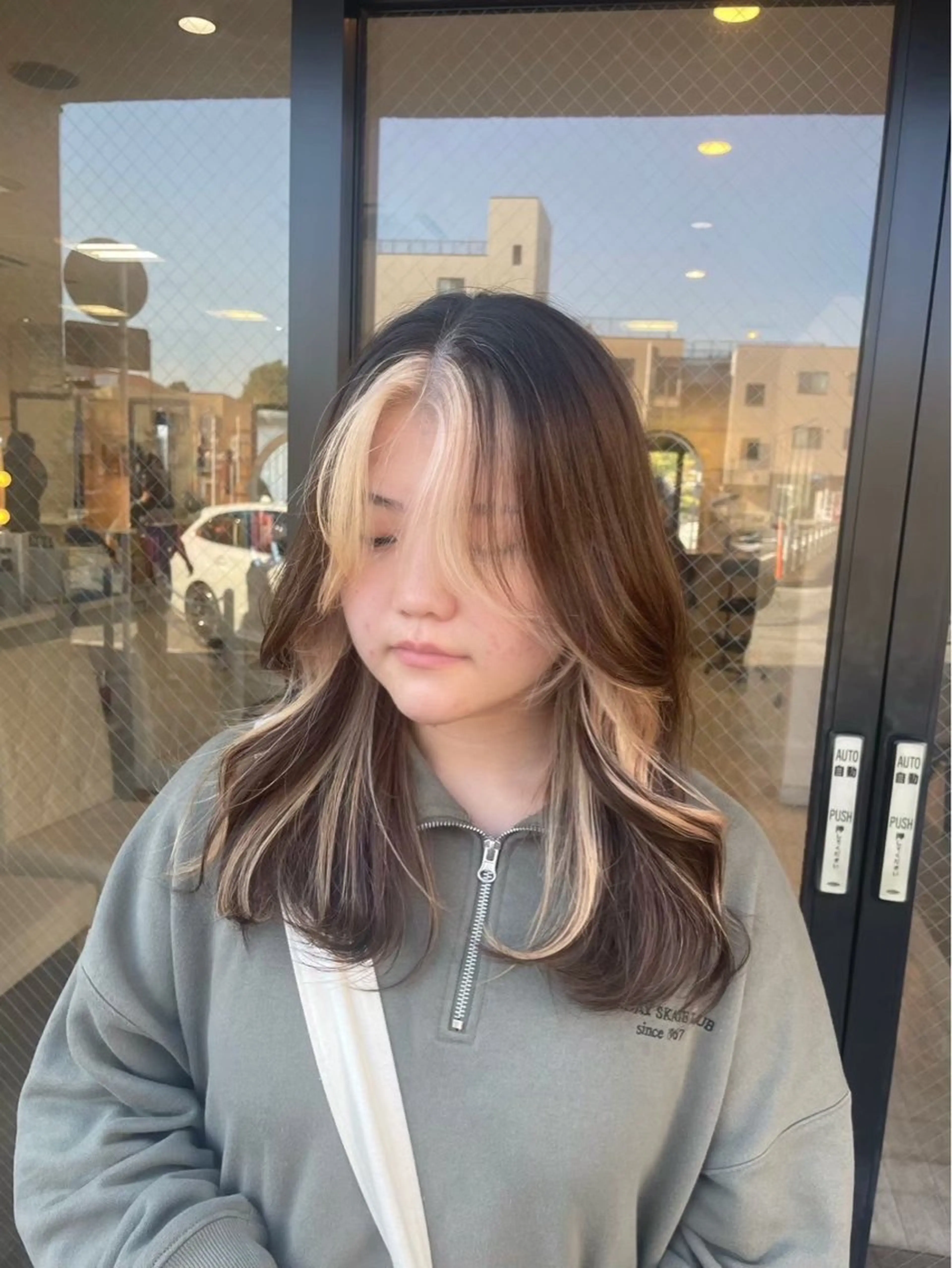 ロング カラー 透明感カラー ダブルカラー ハイライトカラー インナーカラー 顔まわりレイヤー CREA渋沢 モデル募集🌺アイナのヘアスタイル