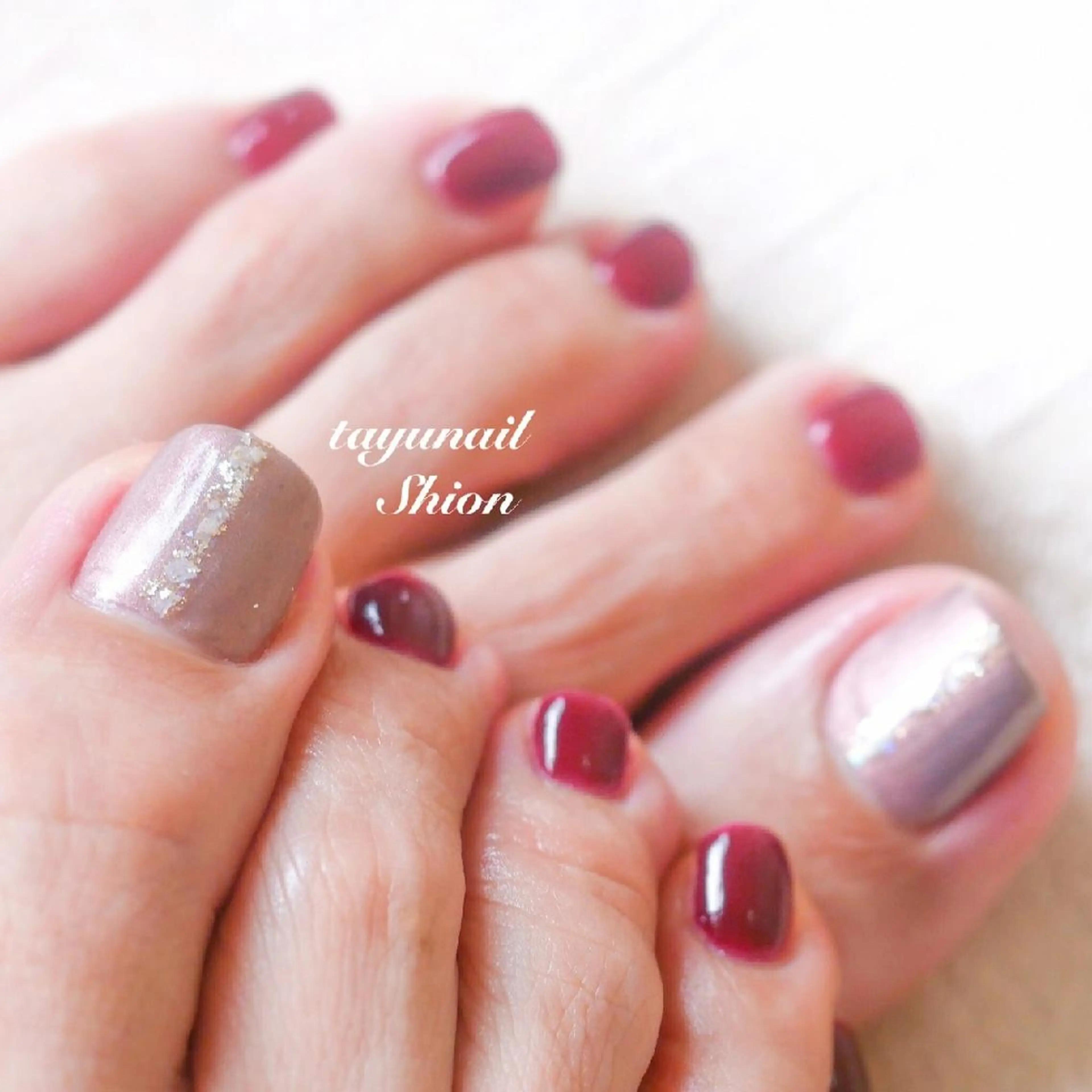 ネイル アートネイル ブルー ボルドー フットネイル ジェルネイル ネイルサロン 【たゆnail】のネイルデザイン