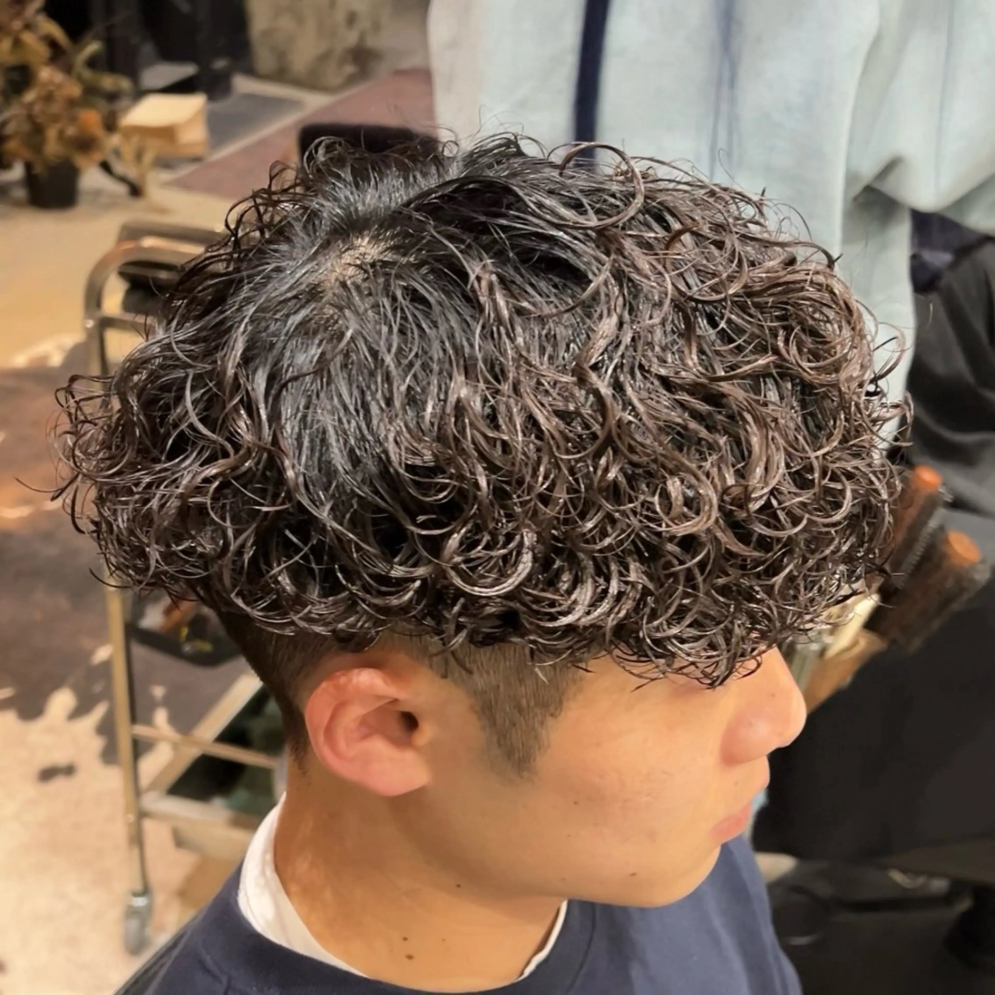 パーマ メンズ カット パーマ メンズパーマ眉毛 特化アユム🔥のヘアスタイル