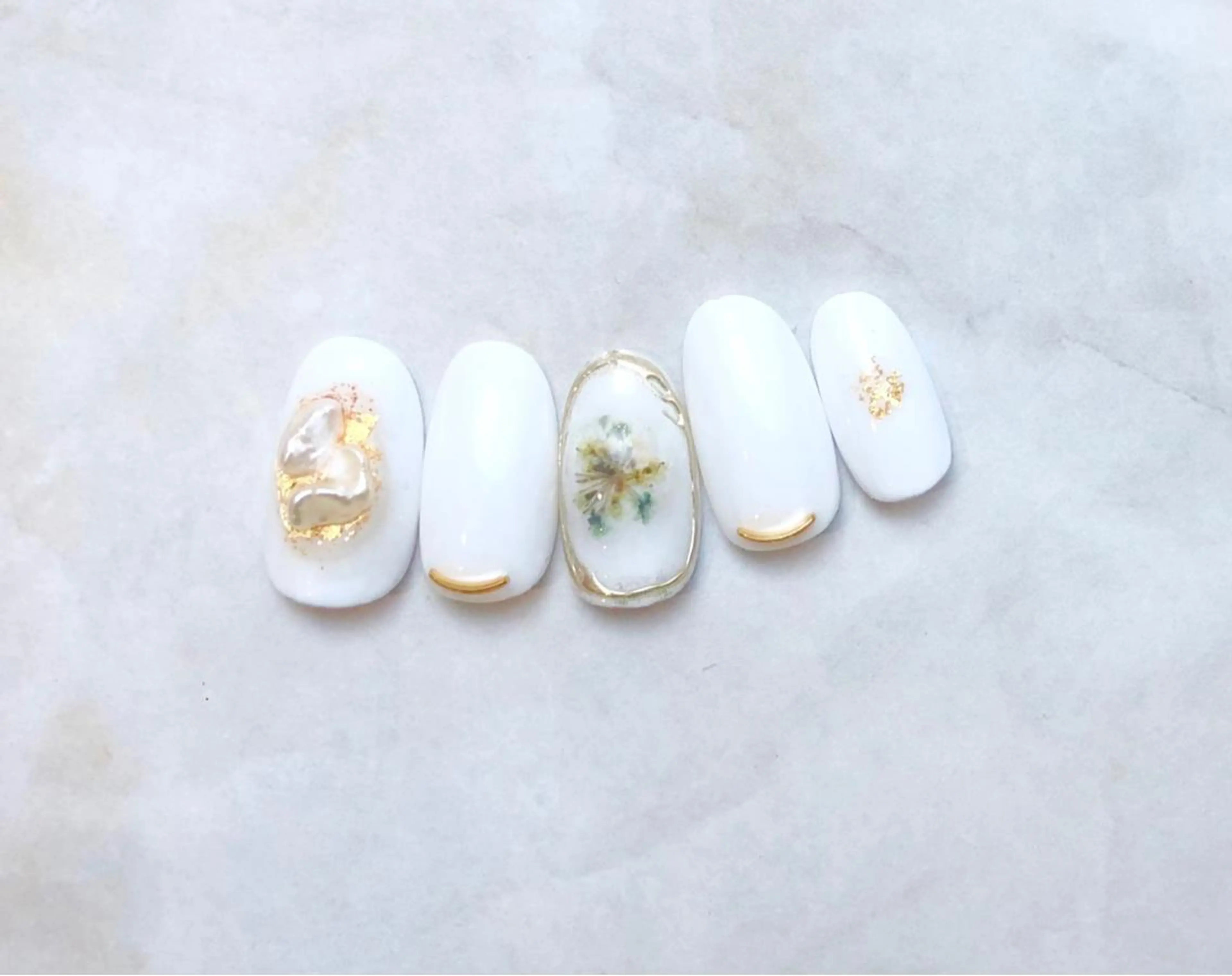 ネイル 長さ出し ジェルネイル 韓国ネイル 持ち込み パラジェル ハンドネイル Nail&eye Belire 新宿のネイルデザイン