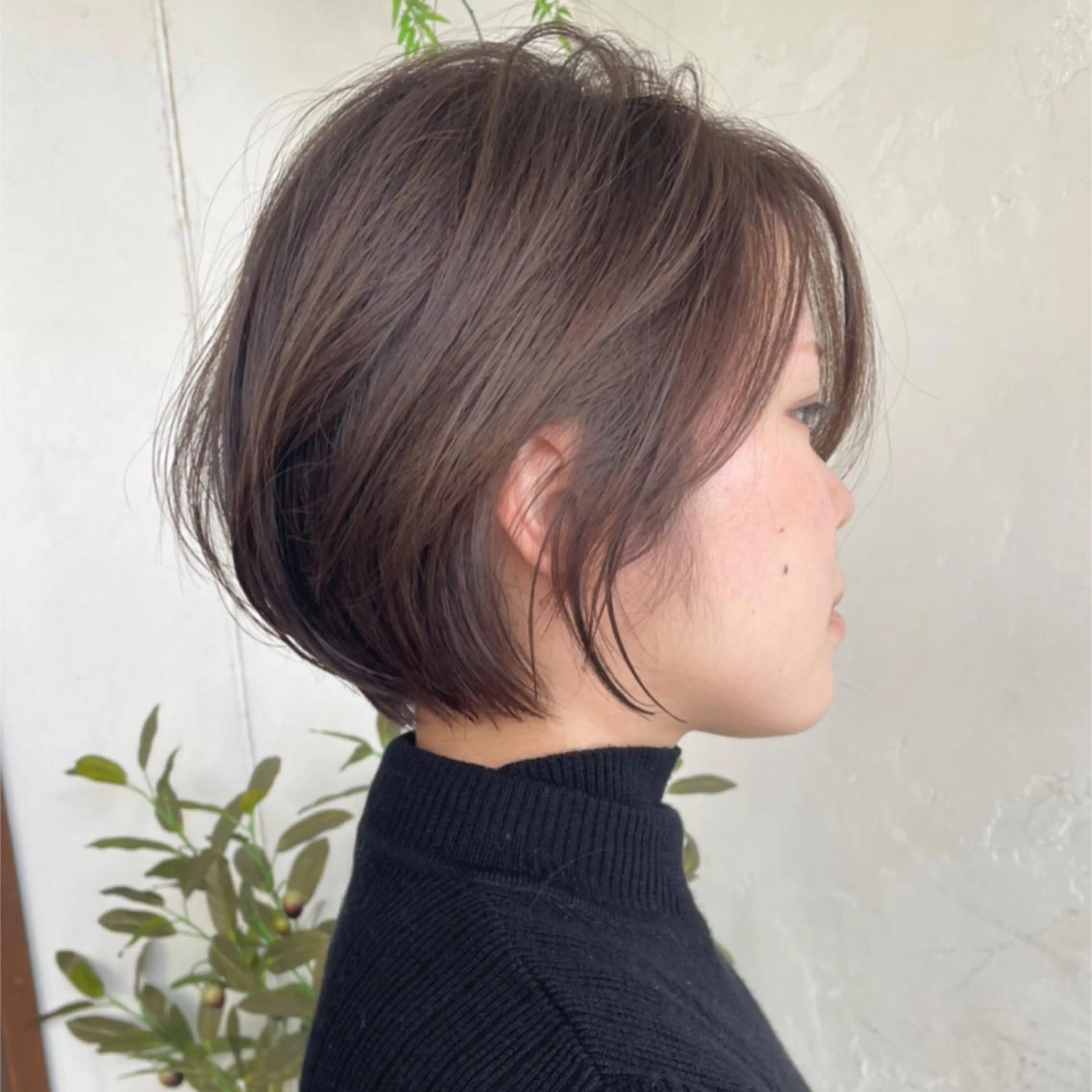 ショート カラー ショートボブ ハンサムショート 丸みショート デザインカラー ハイライトカラー カット ヘアカラー トリートメント 京都大人女性ショート 徒歩1分/秋山のヘアスタイル