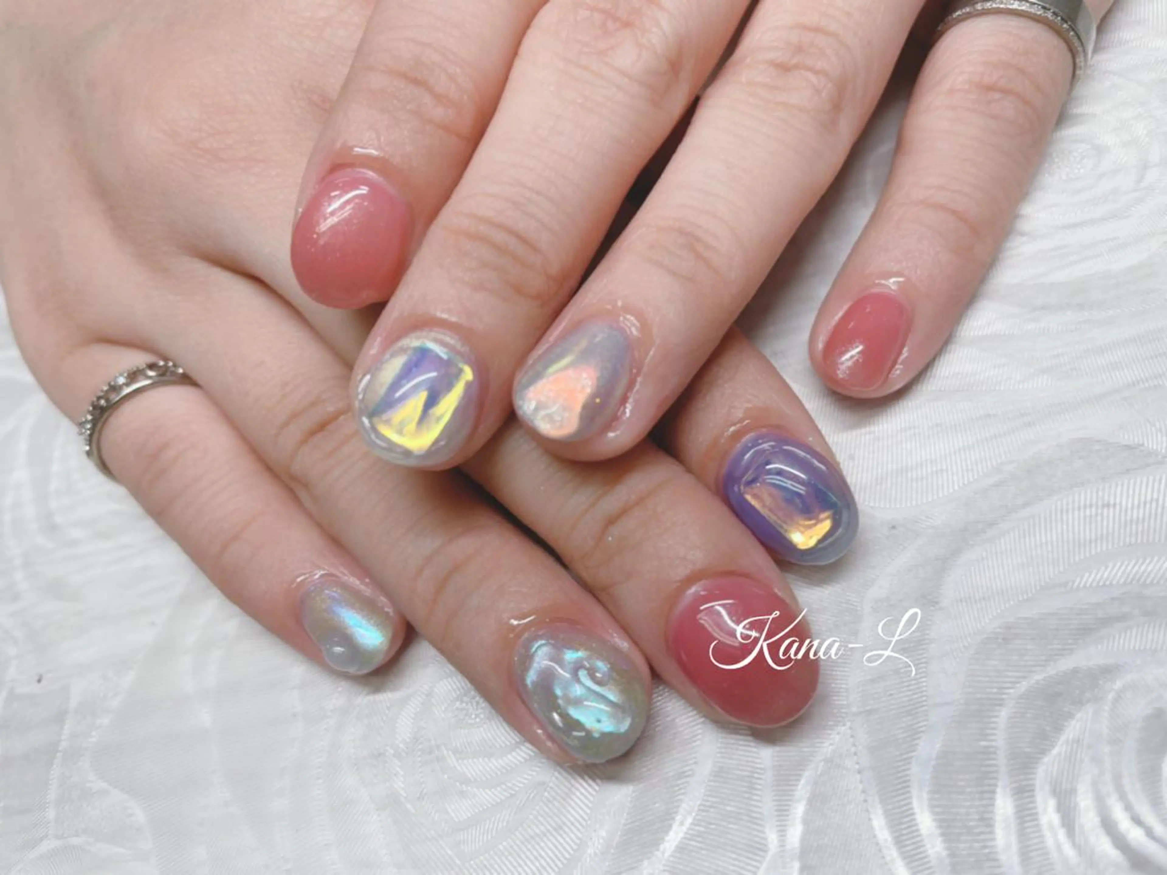 カラー ネイル オーロラネイル 氷ネイル・うるうるネイル 芦辺 香奈のネイルデザイン