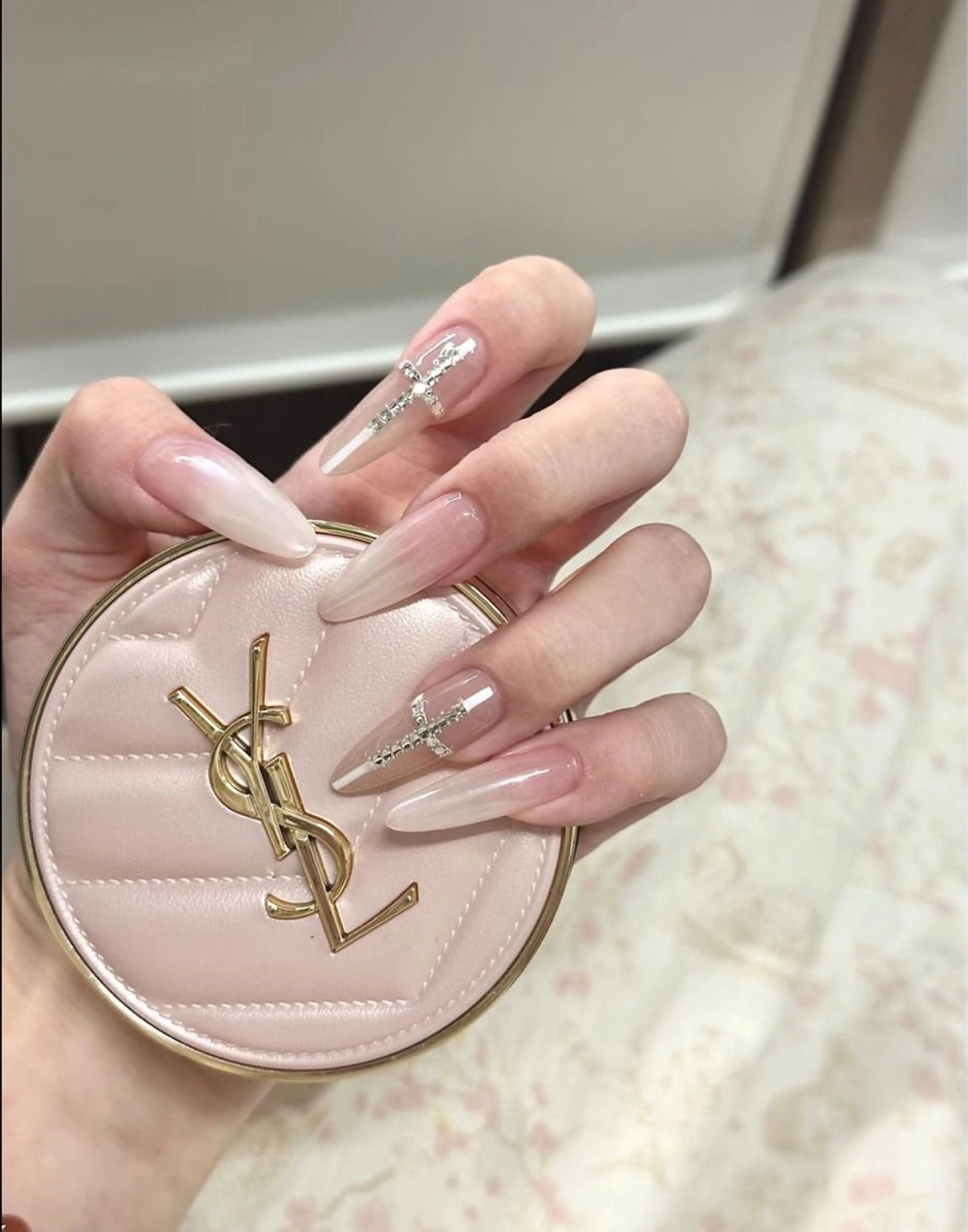 ネイル フレンチネイル キラキラネイル 韓国ネイル シンプルネイル ワンホンネイル ハンドネイル MEI Nailのネイルデザイン