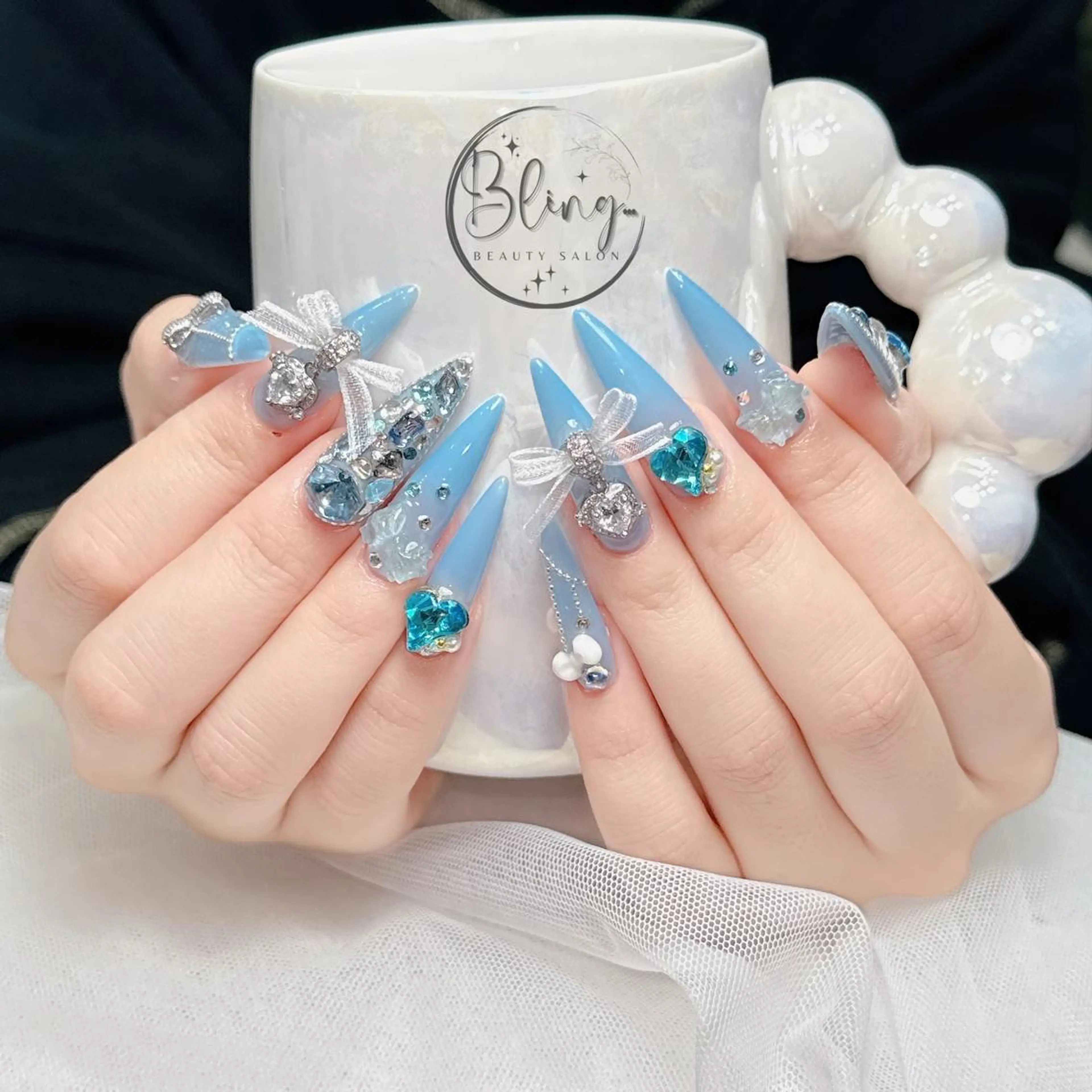 ロング 韓国風ヘア ハンドネイル 高橋 ユキのネイルデザイン