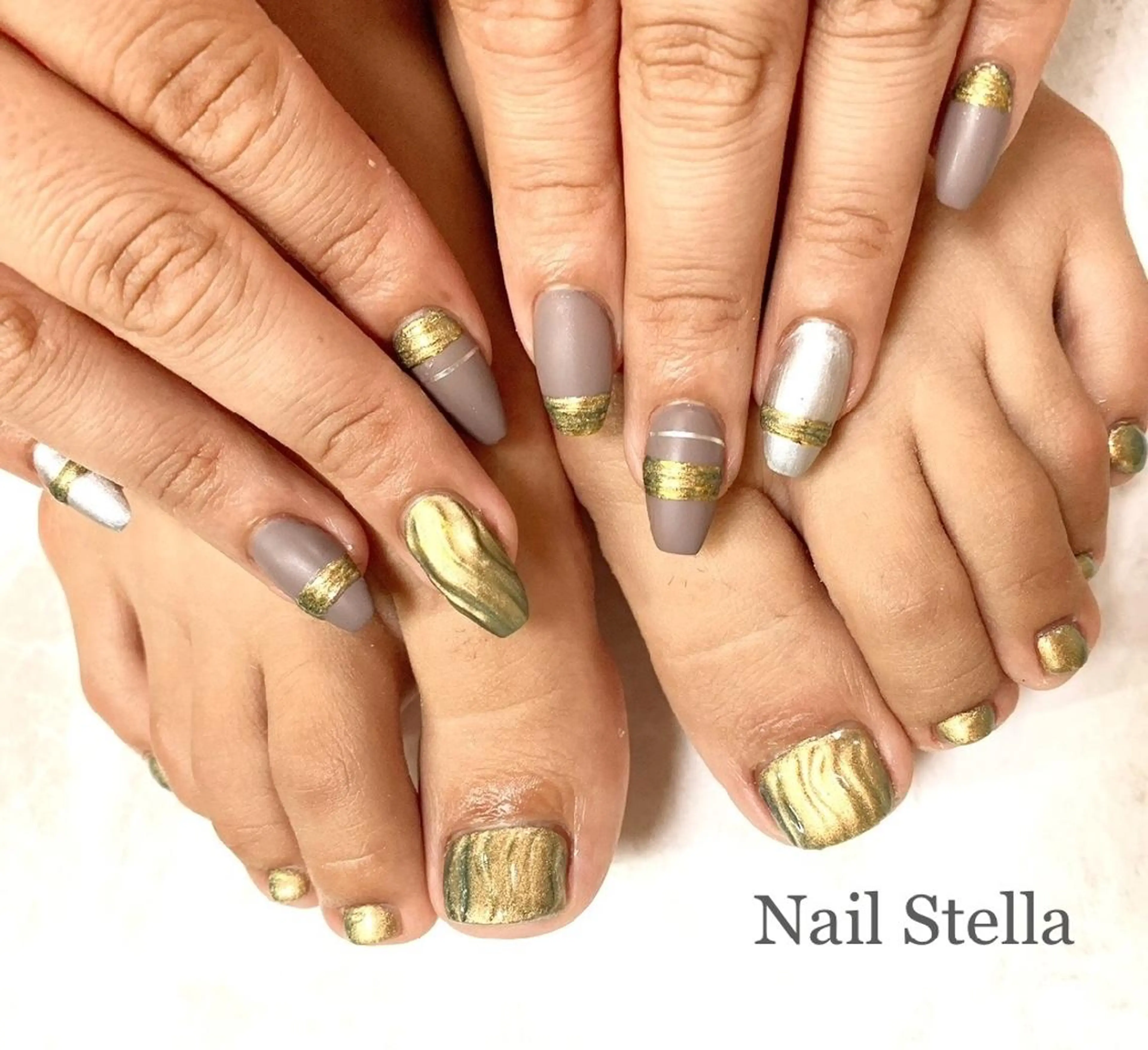 セミロング カラー ネイル フットネイル リラク nailStella KOKOIST取扱店のネイルデザイン