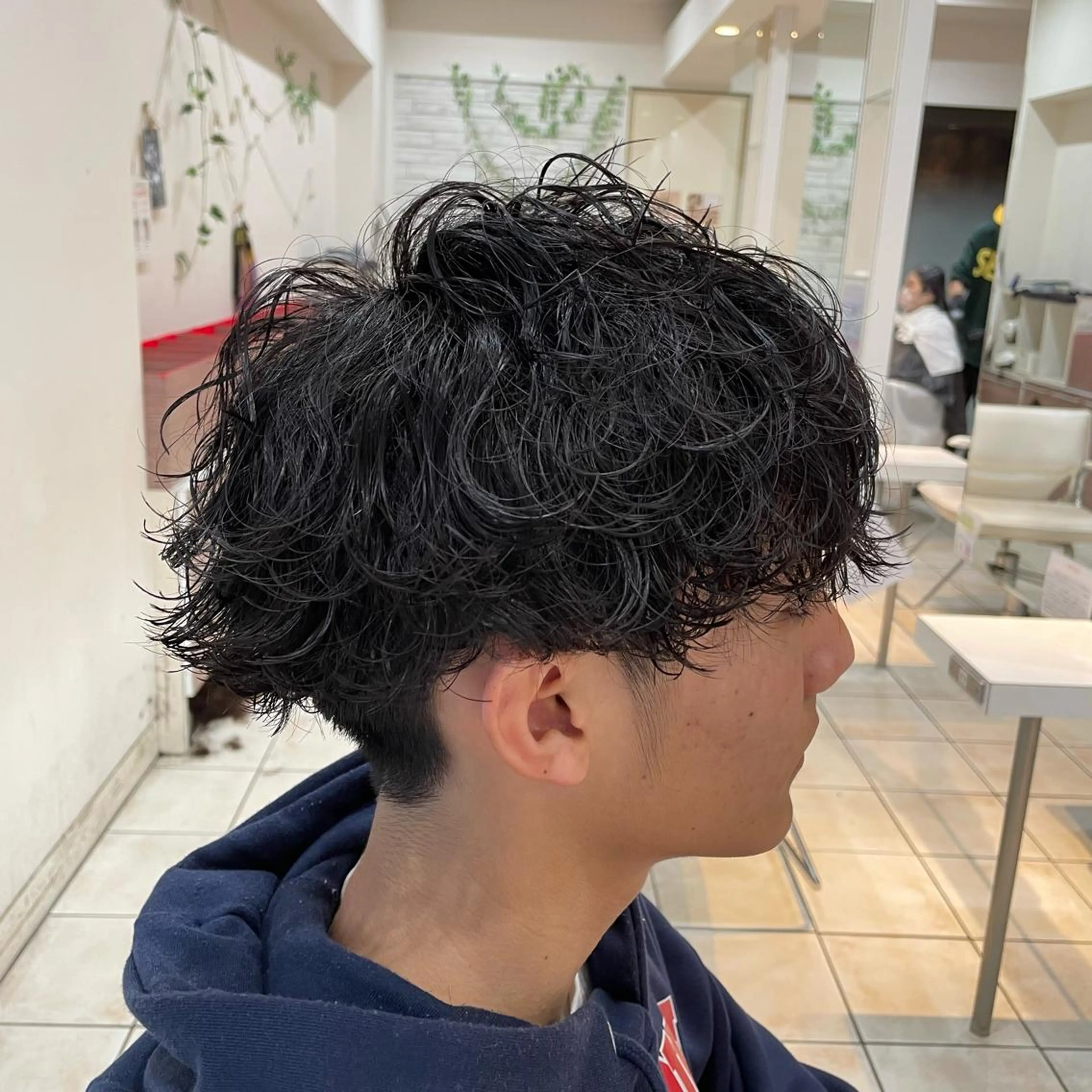 ショート パーマ メンズ シャドウパーマ/縦落 ちパーマ 大久保拓実のヘアスタイル