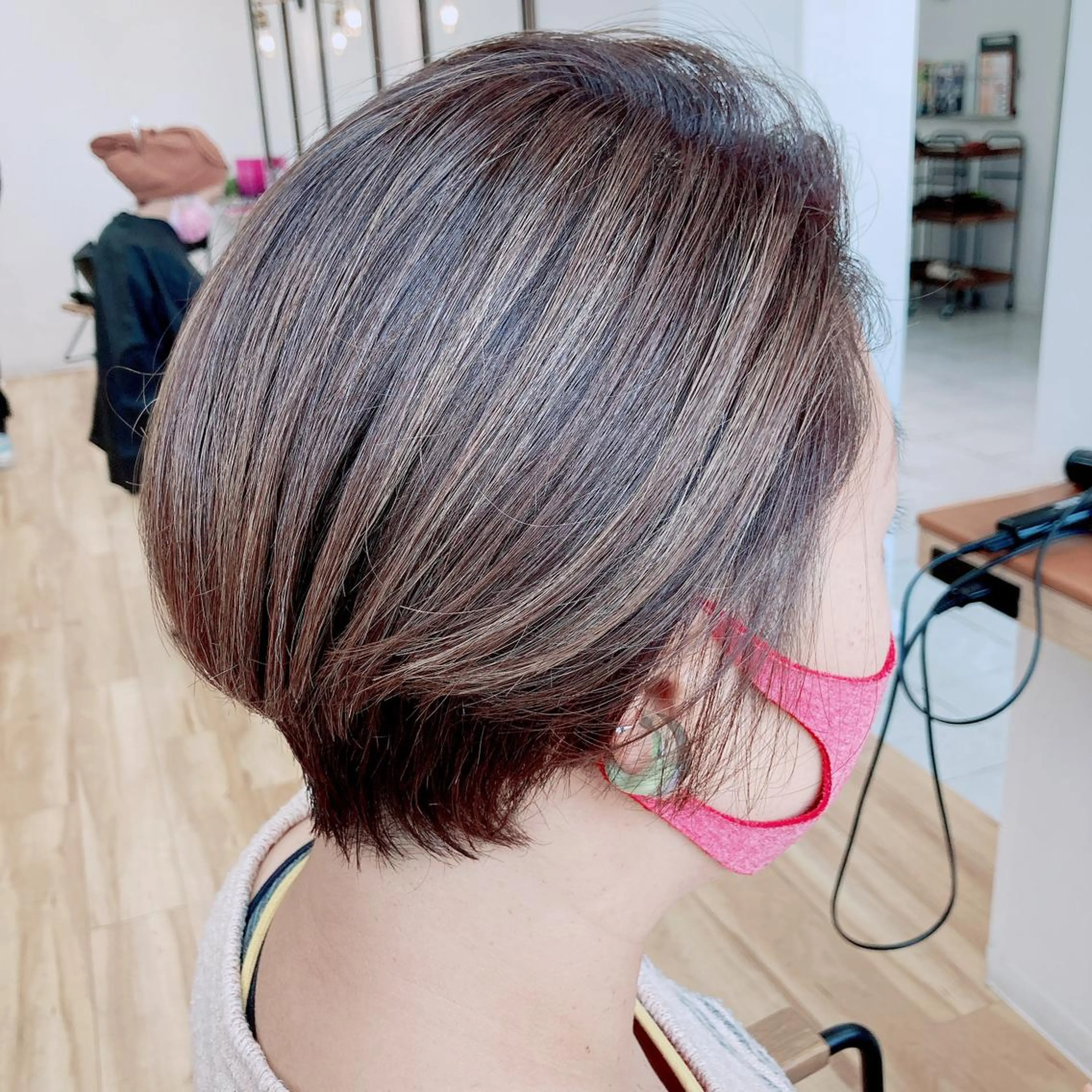 ショート カラー ハイライトカラー ハイライト 神田 菜々子のヘアスタイル