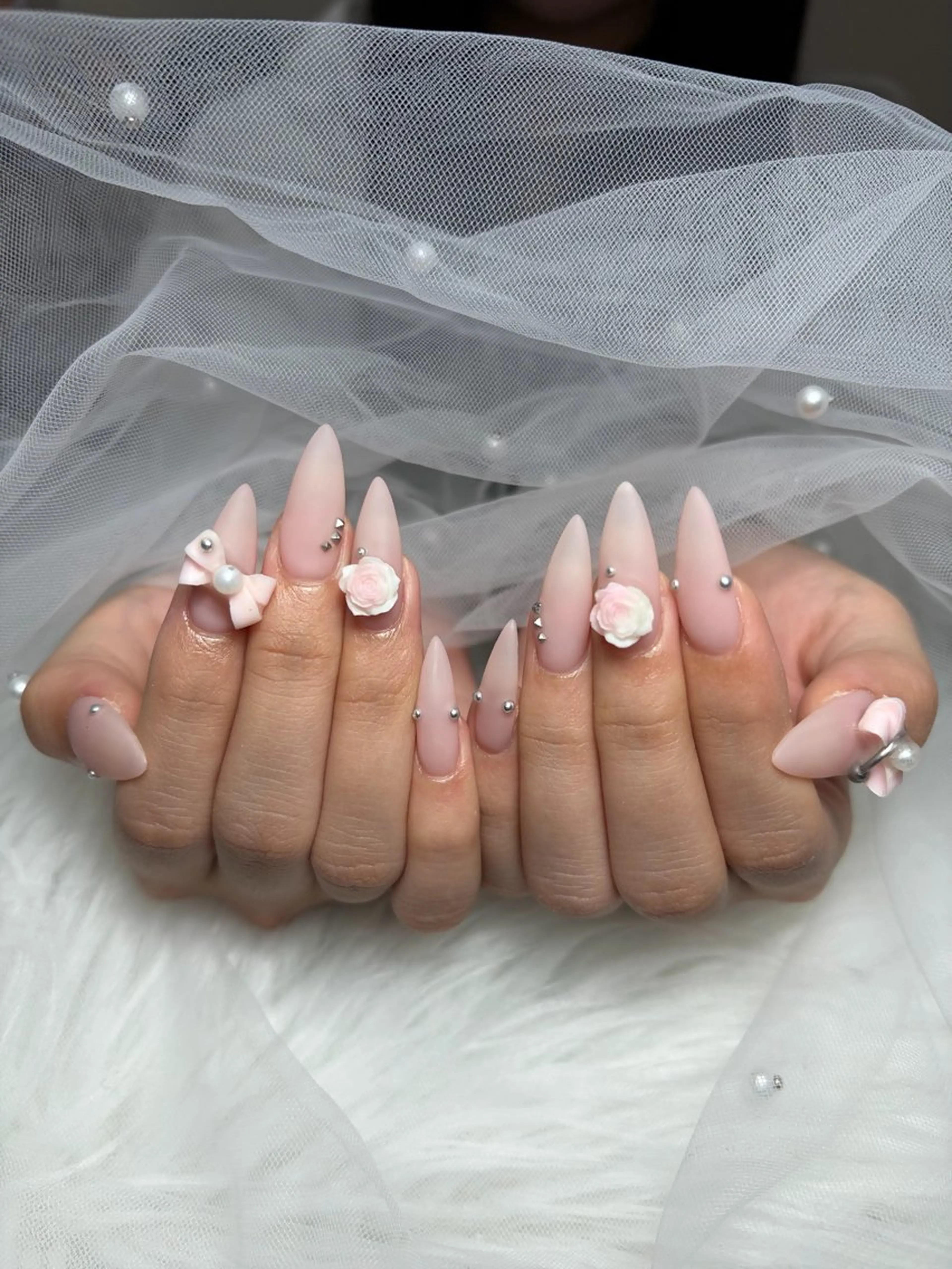 ネイル アートネイル 長さ出し ジェルネイル 韓国ネイル マグネットネイル ハンドネイル Cloudy Chan Nailのネイルデザイン