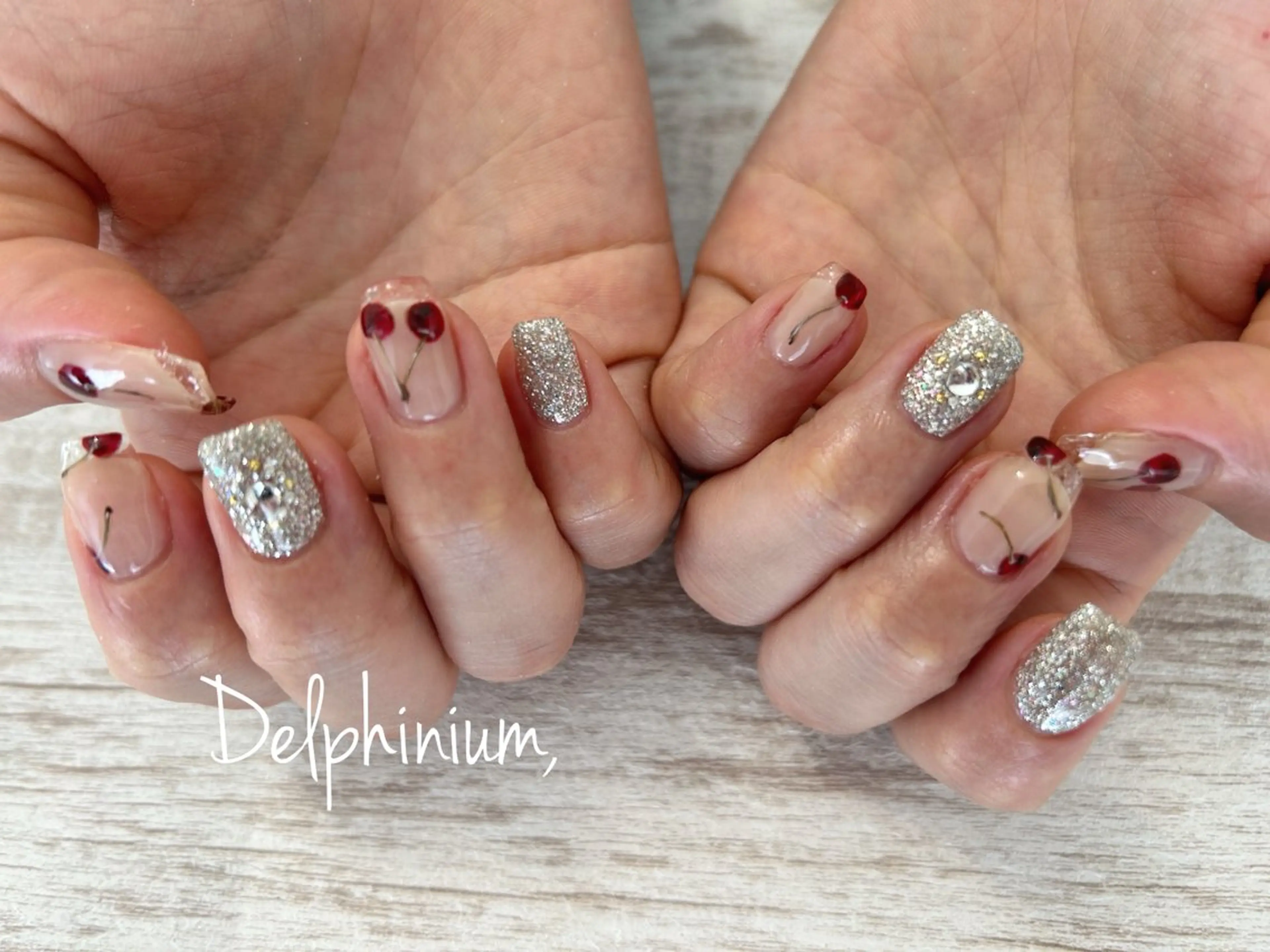 ネイル クリアネイル フレンチネイル ハンドネイル 岡本 友恵のネイルデザイン