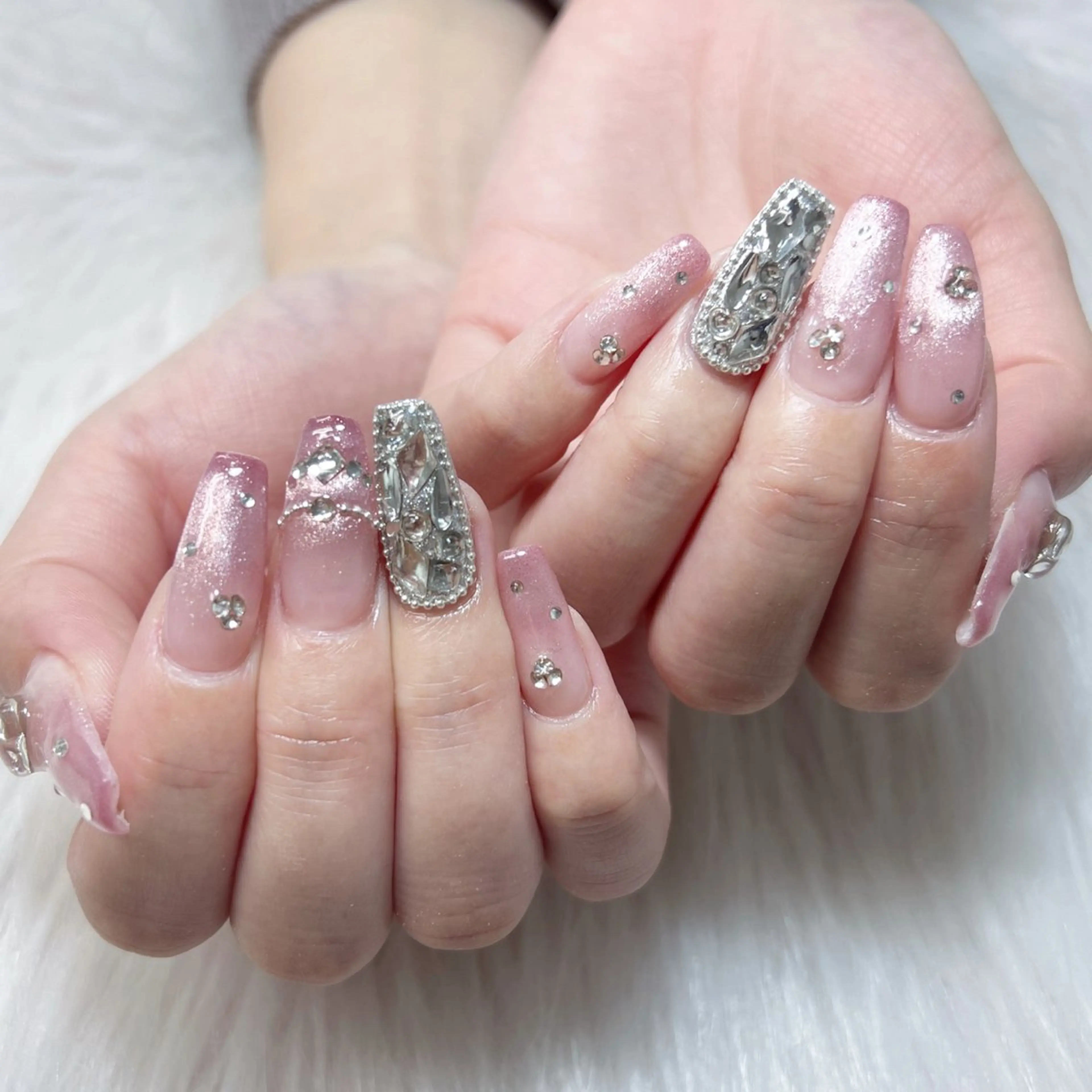 メンズ ネイル メンズ韓国風 アートネイル オーロラネイル ガーリー キラキラネイル ハンドネイル Nail salon 木にいるのネイルデザイン