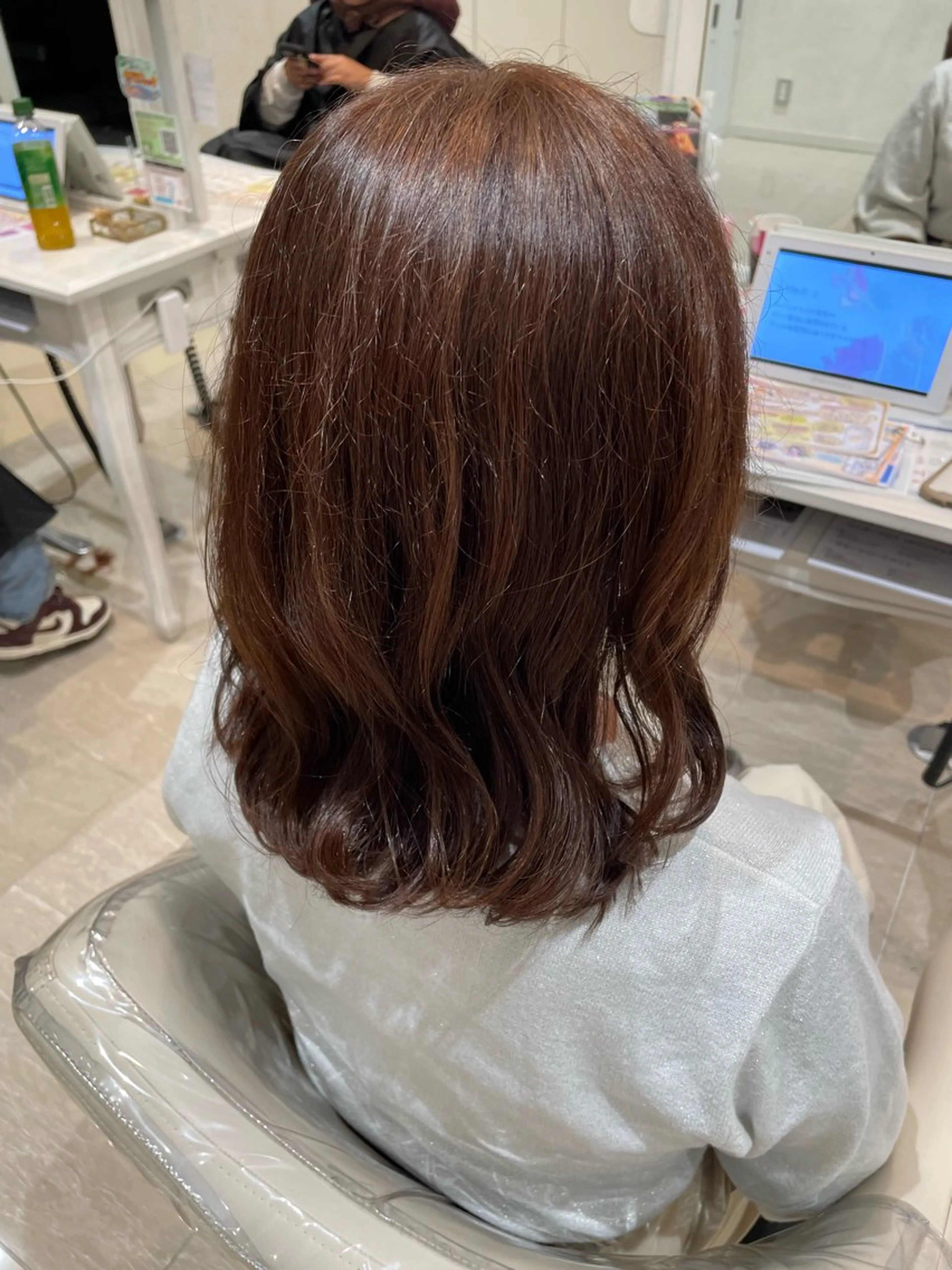 セミロング カット ヘアカラー レイヤー×ハイライト 🌷RINA🌷のヘアスタイル