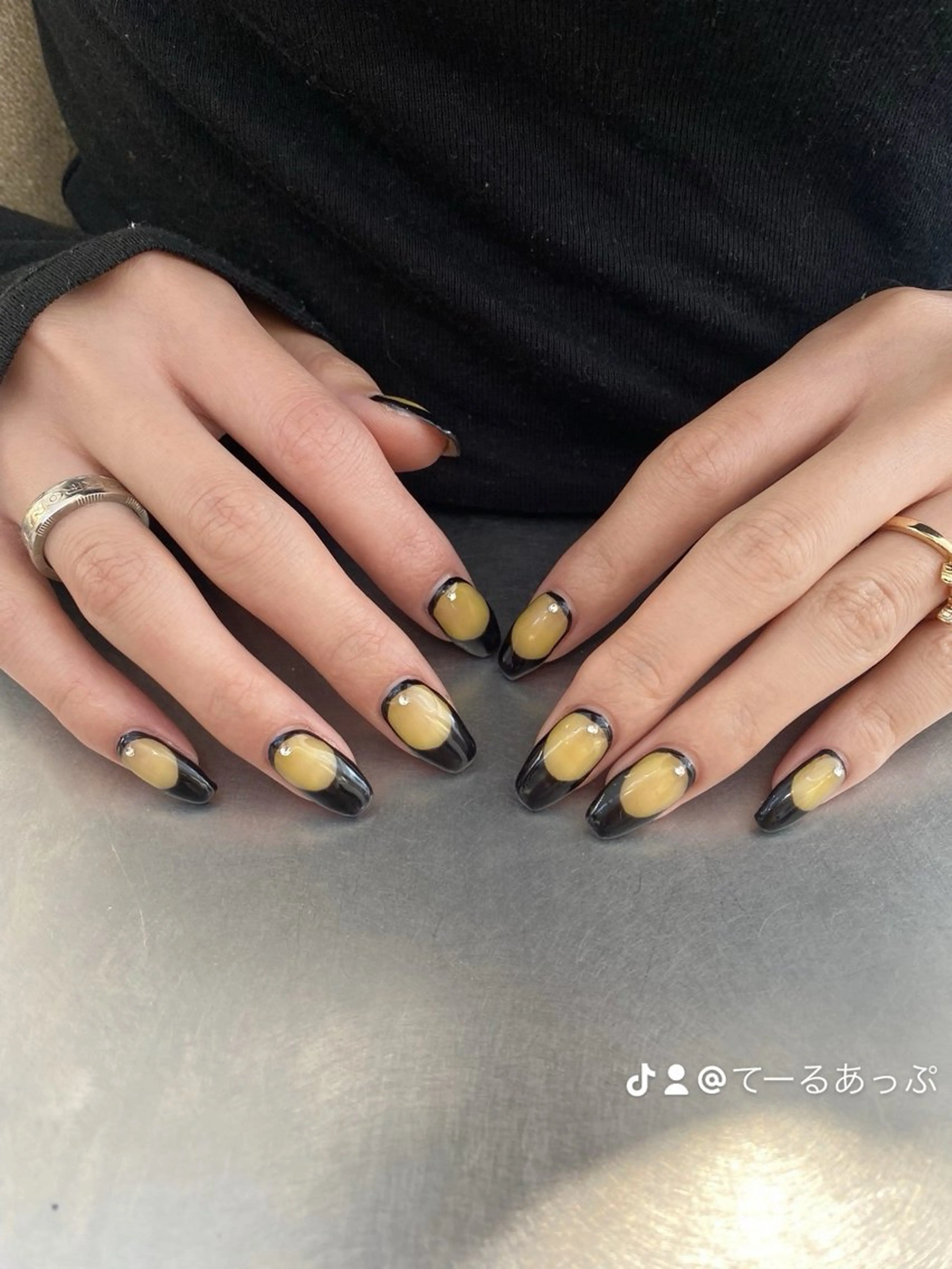 ネイル ハンドネイル ハンドケア カンナ【Y2Kネイル /コーンロウ】のネイルデザイン