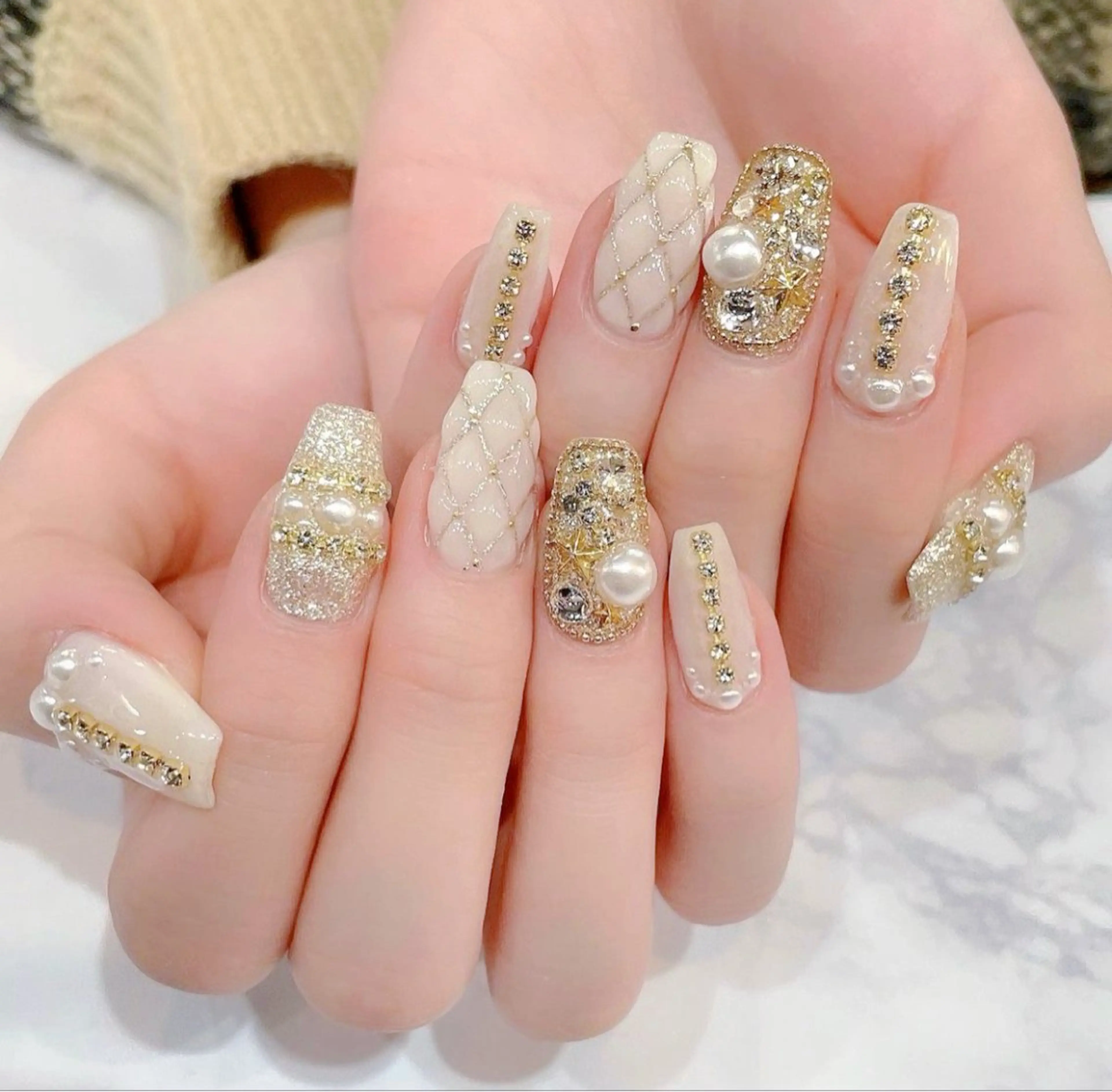 セミロング T&D NailSalonのネイルデザイン