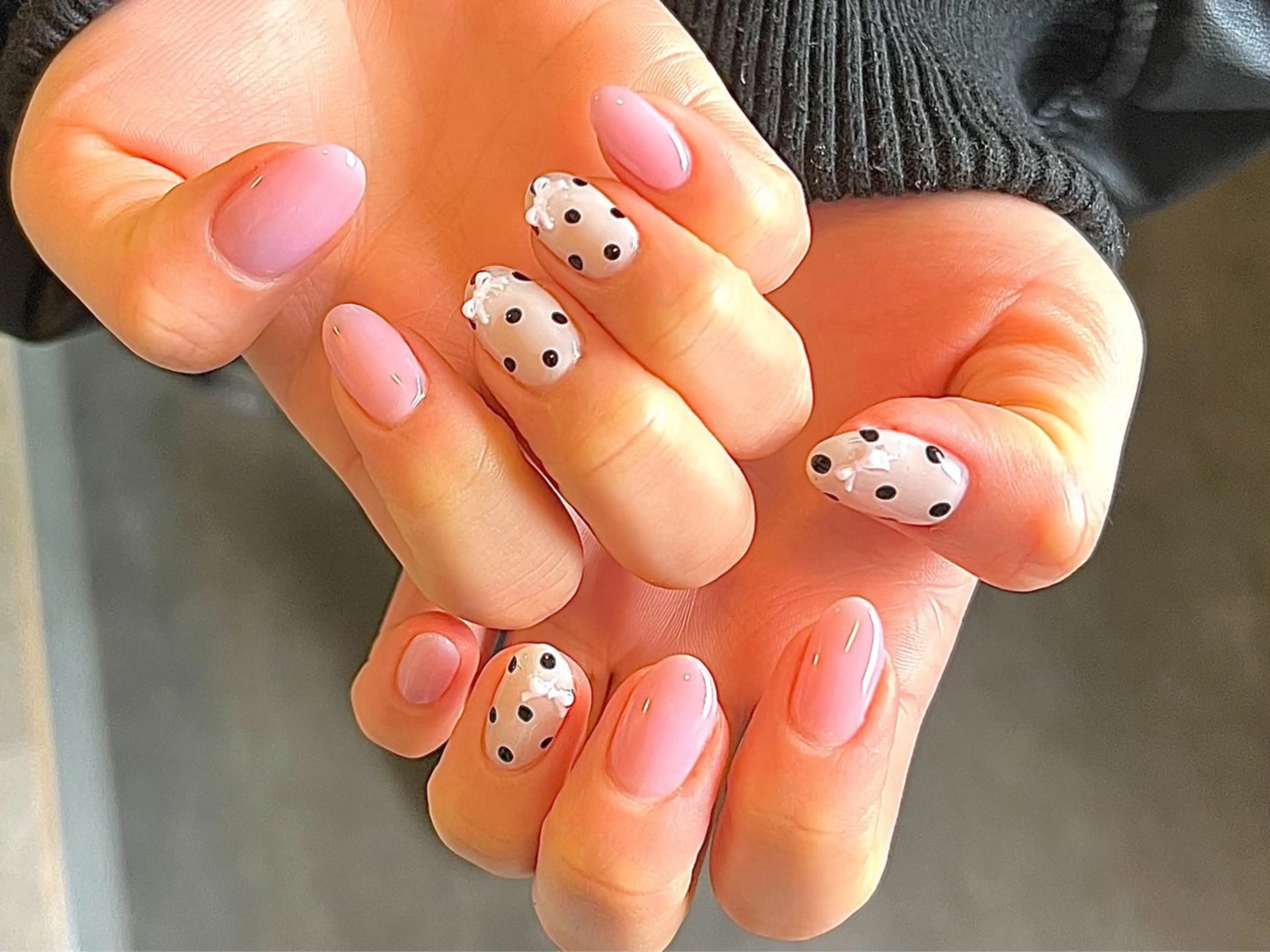 ネイル ドット ハンドネイル 🫧💜 Yoshizawaのネイルデザイン