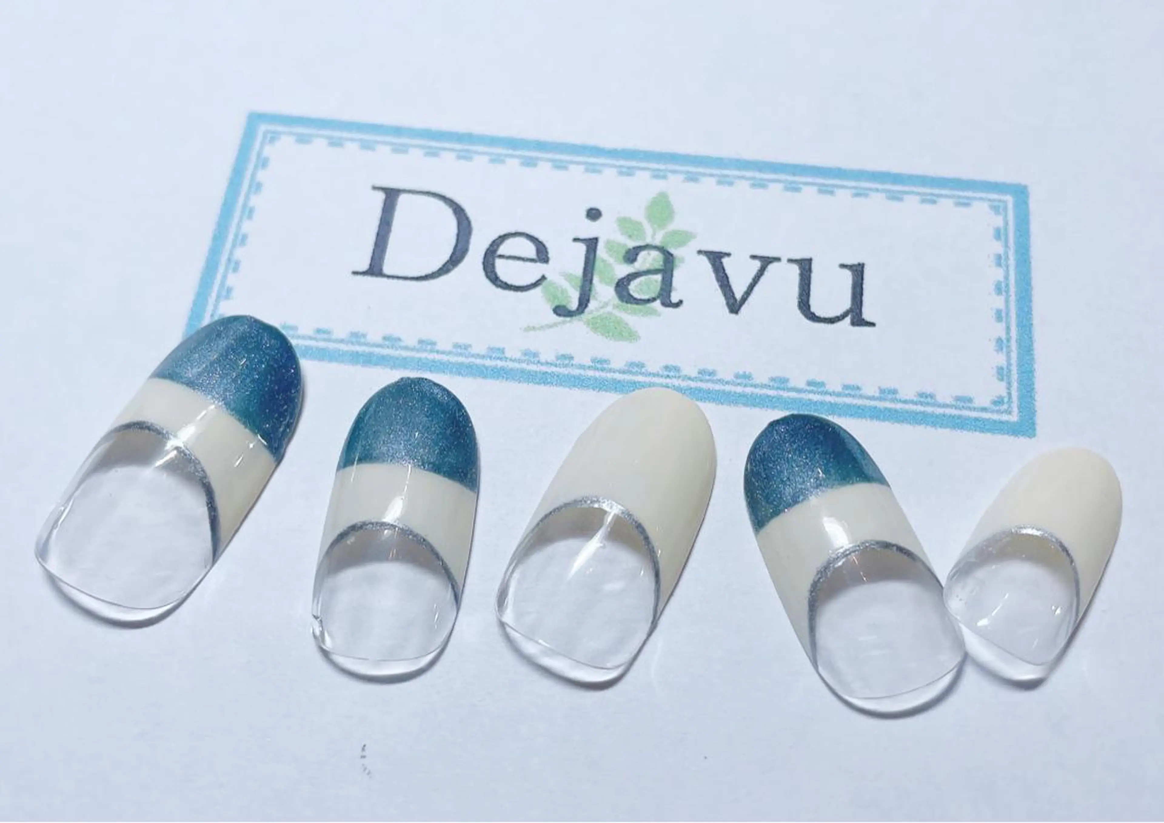 ネイル アートネイル フレンチネイル シンプルネイル 冬ネイル ハンドネイル Nail salon Dejavu 🌿のネイルデザイン