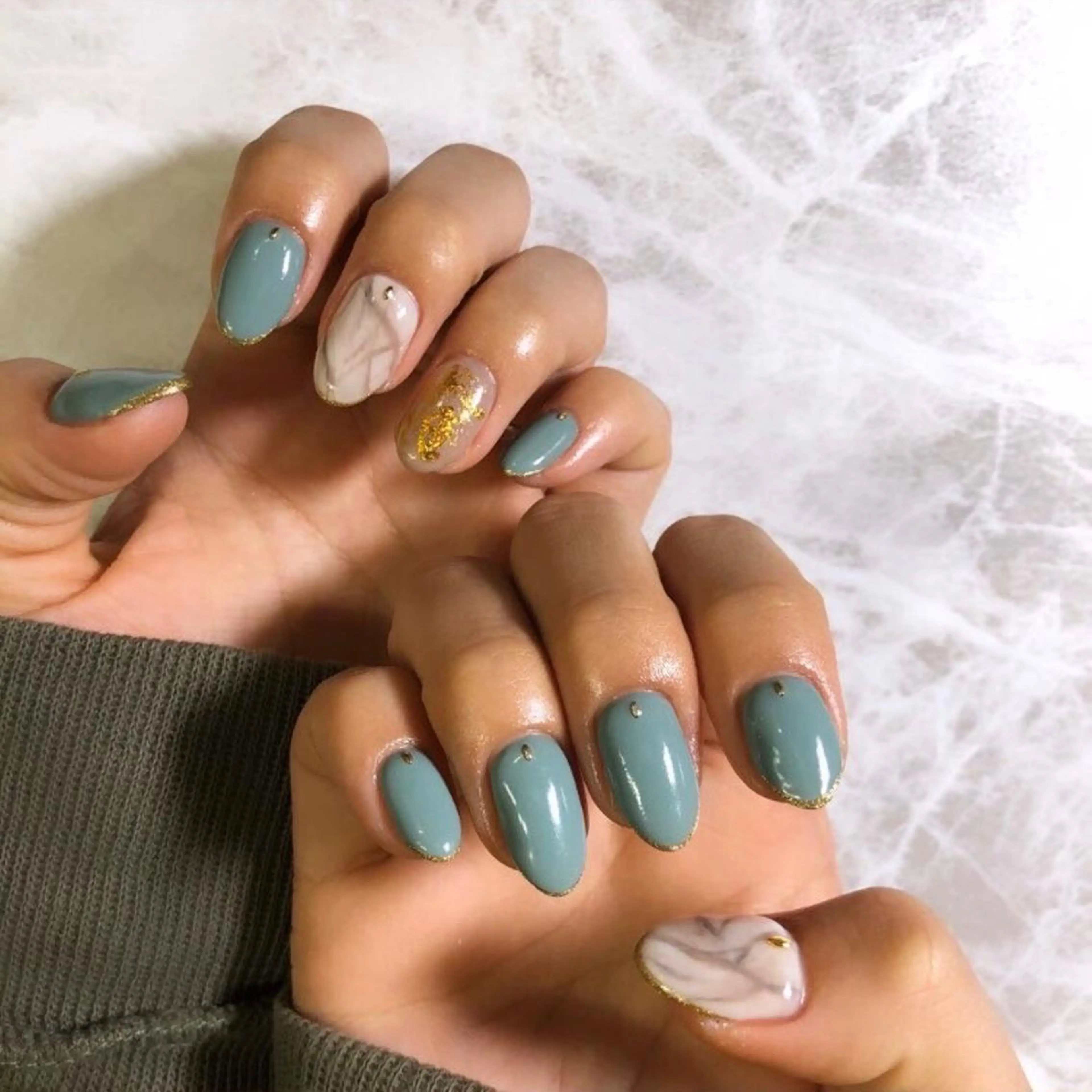 ネイル フットネイル フレンチネイル ジェルネイル ラメ(グリッター) ラメグラデーション NEO Beauty Salon所属・𝐍𝐄𝐎 𝐉𝐔𝐑𝐈のネイルデザイン