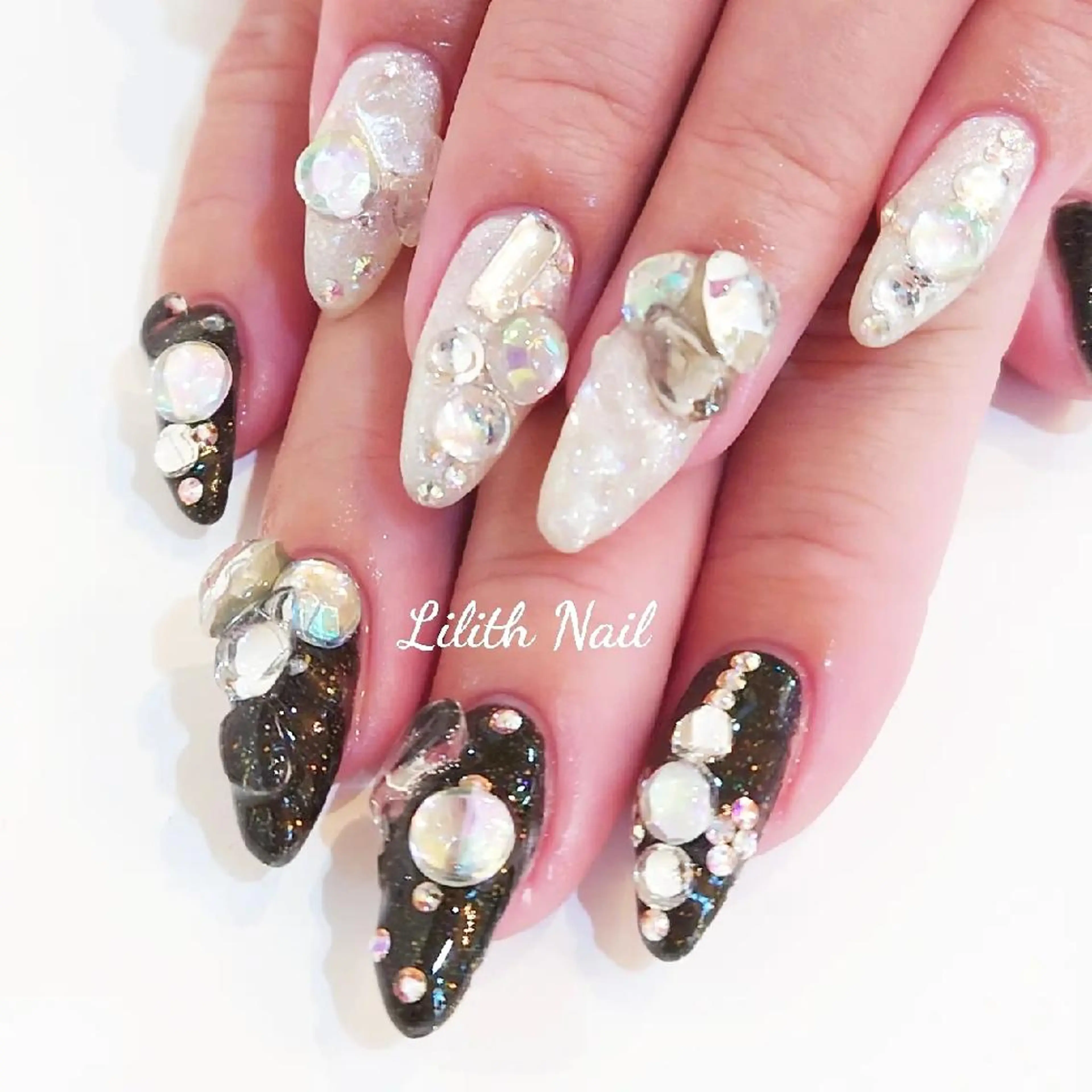ネイル Lilith Nailのネイルデザイン