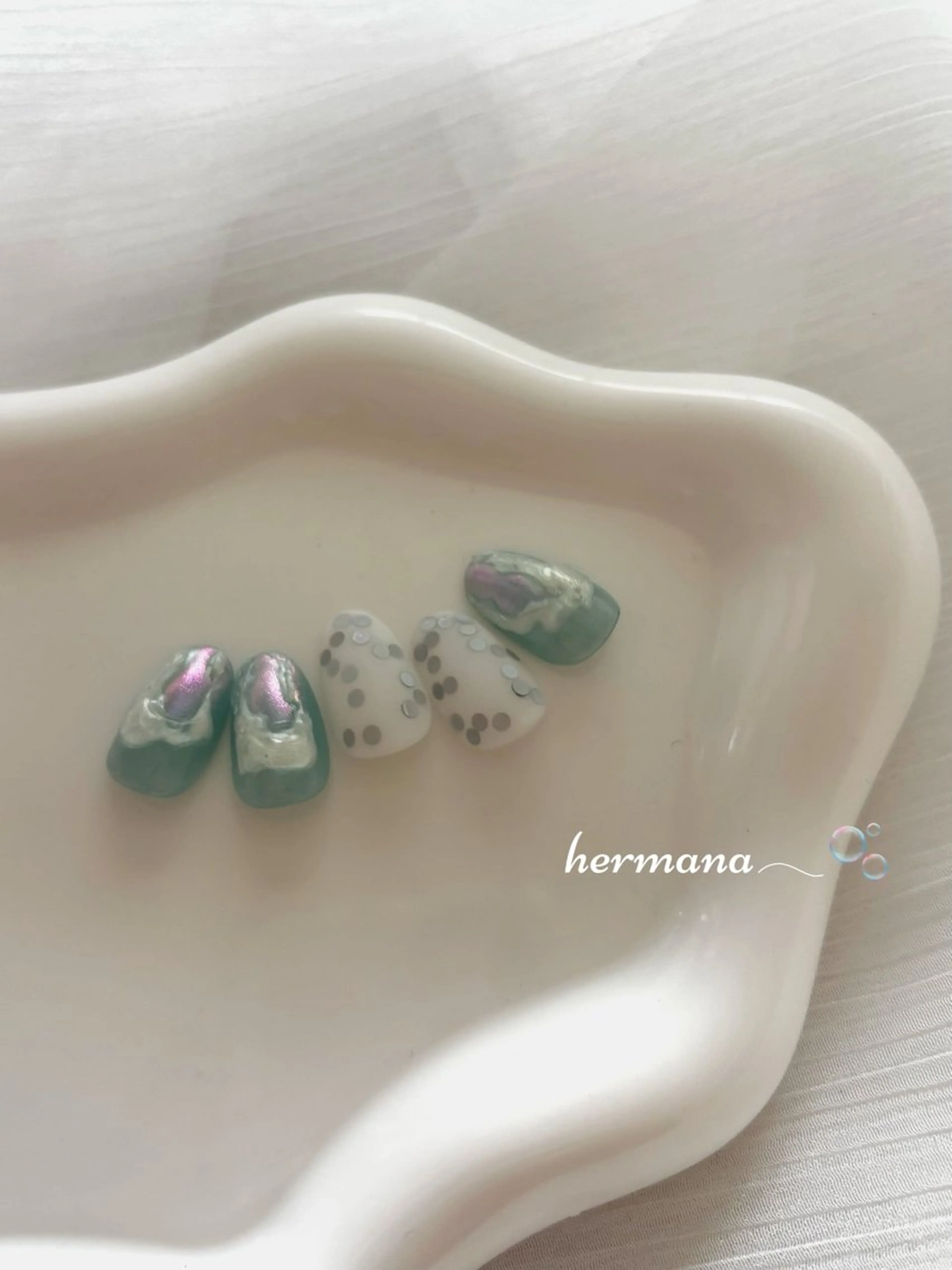 ネイル ハンドネイル 伊藤 菜緒のネイルデザイン