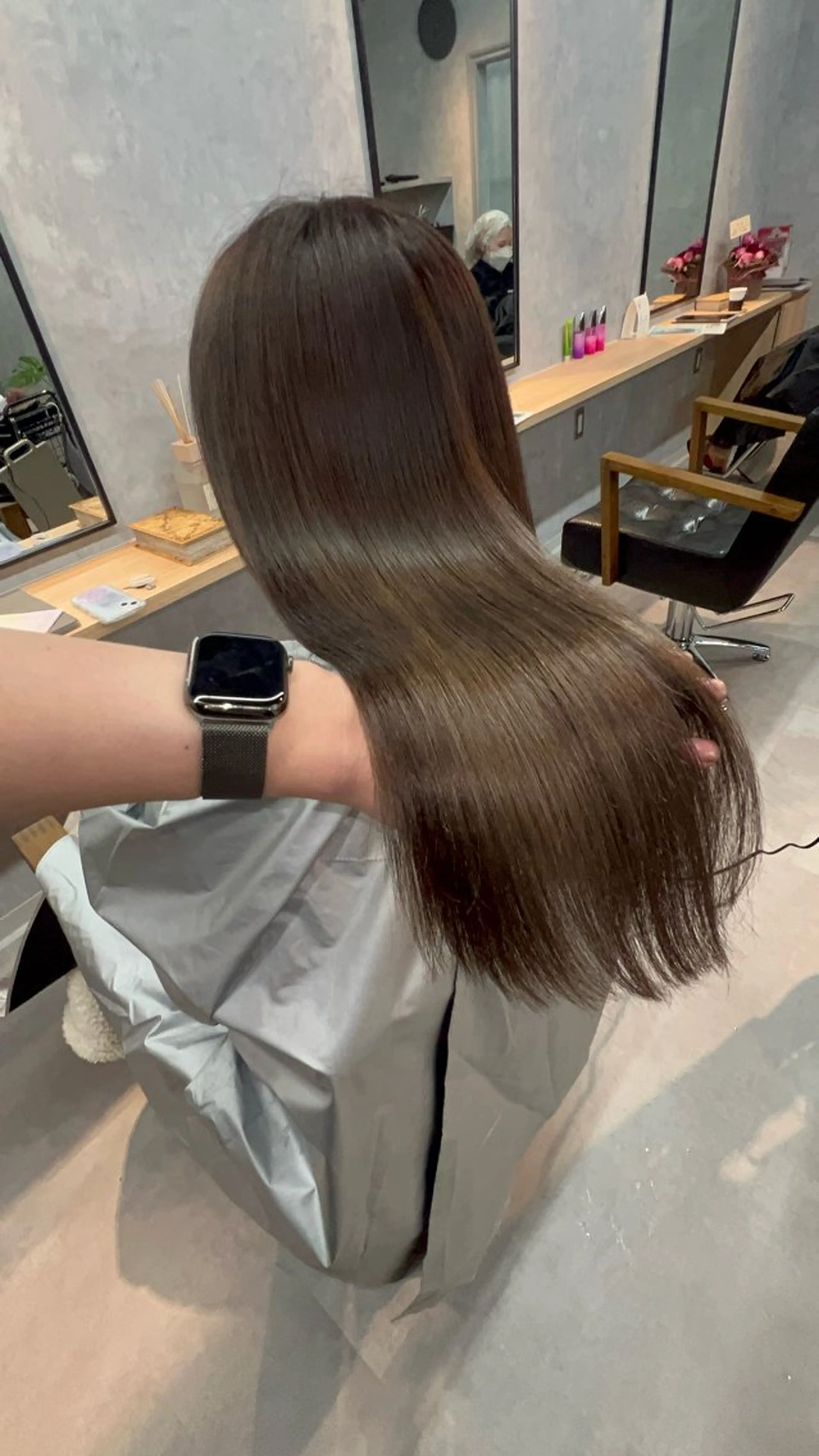 ロング カット ヘアカラー トリートメント motoトップカラー リスト/ブリーチカラのヘアスタイル