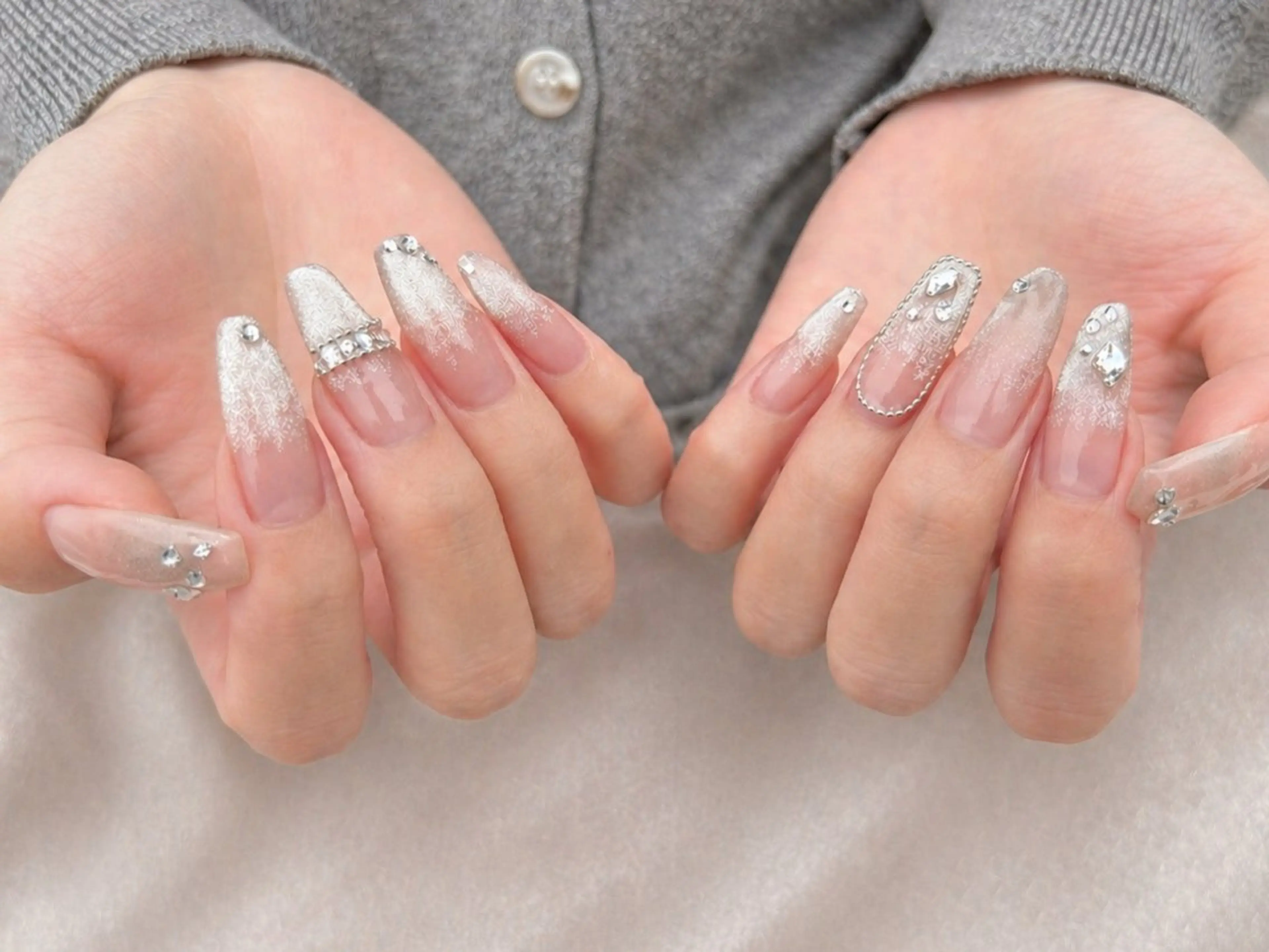 ネイル グラデーション シルバー ハンドネイル … SHIORIのネイルデザイン