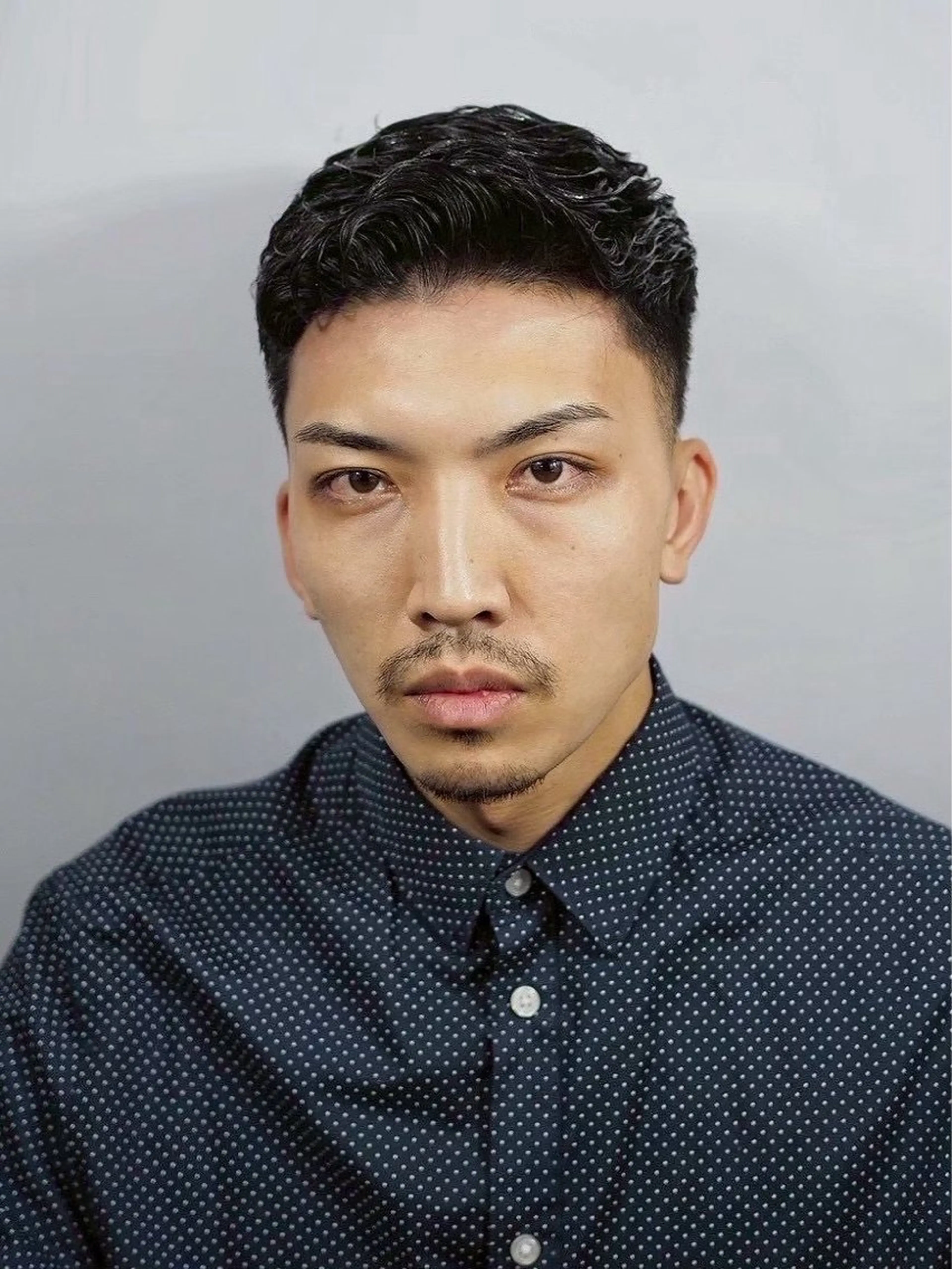 ショート パーマ メンズ 芦川 柚貴のヘアスタイル