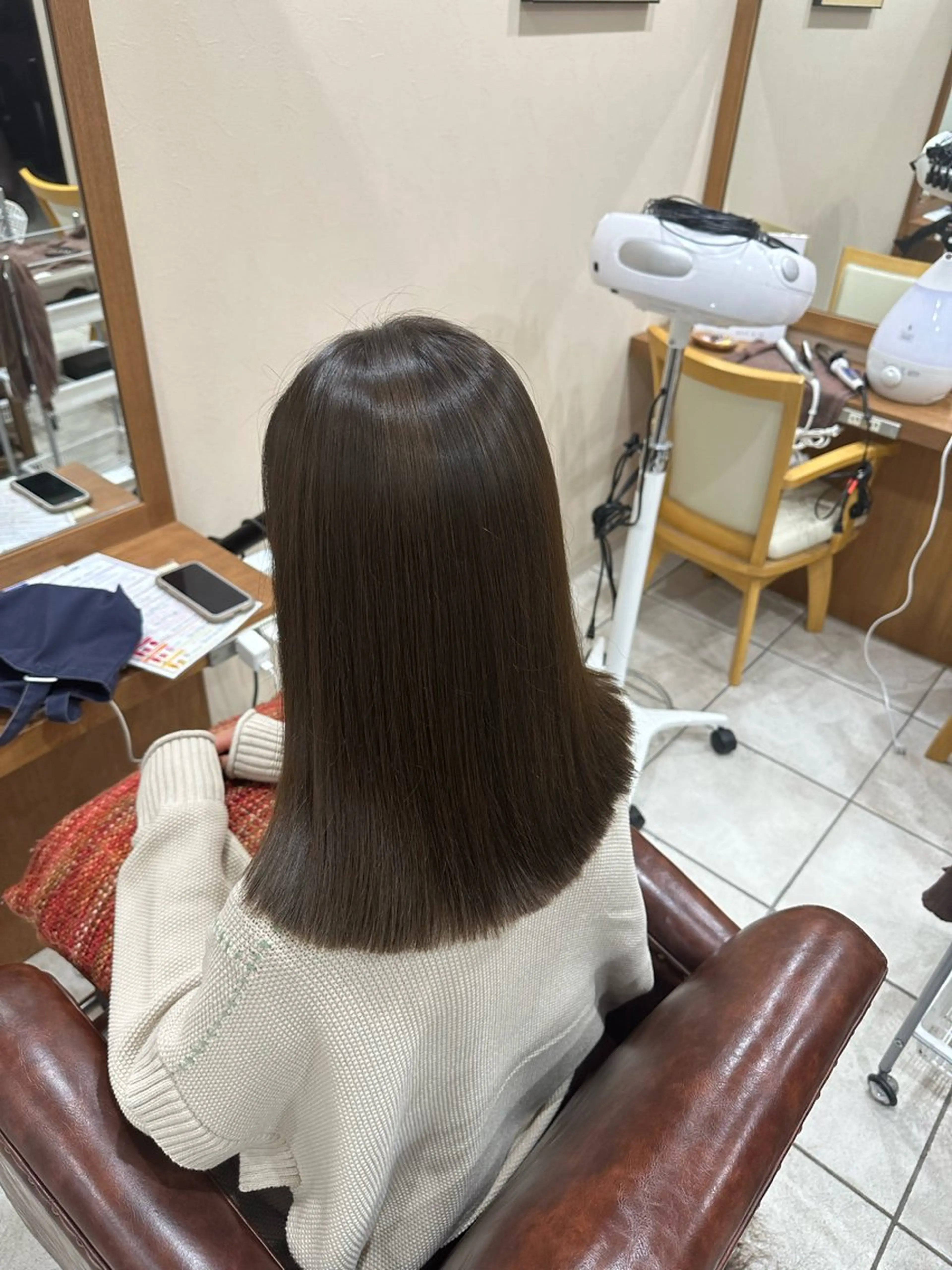 セミロング カラー 種村 彩乃のヘアスタイル