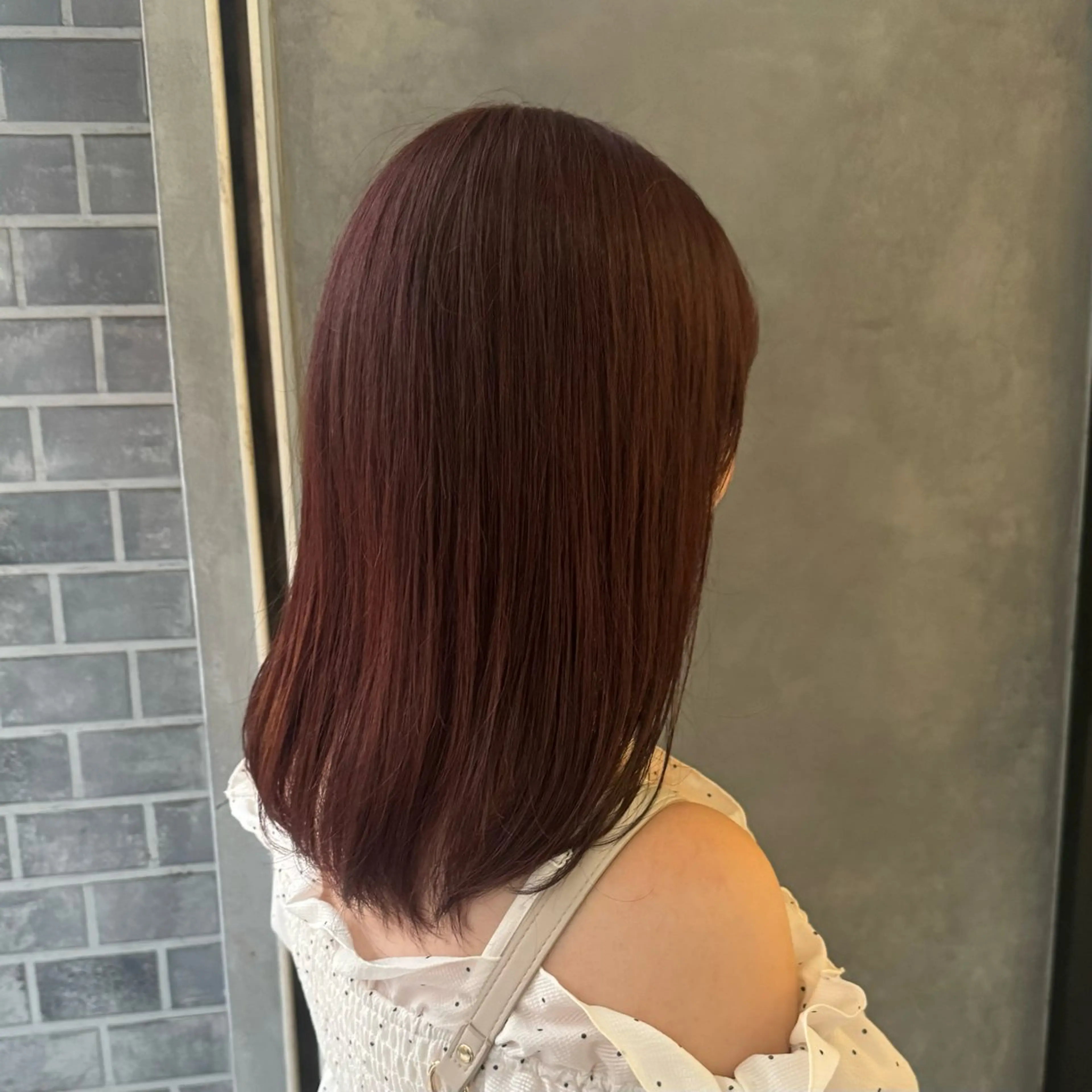 ミディアム カラー キタヤマ アオイのヘアスタイル