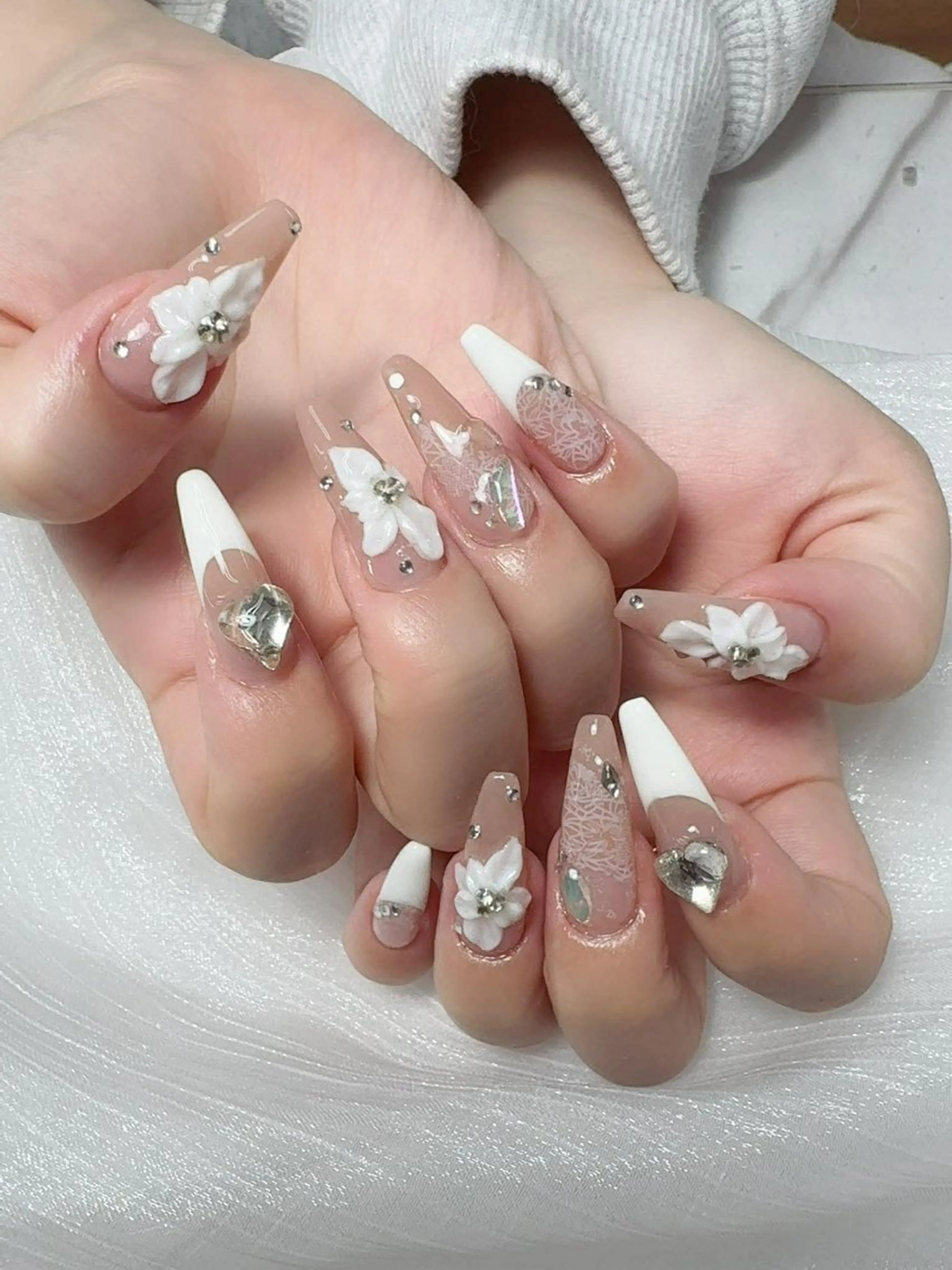 ネイル フレンチネイル グラデーション 韓国ネイル マグネットネイル ミラーネイル ハンドネイル Hara Nail 【パラジェル使用】のネイルデザイン