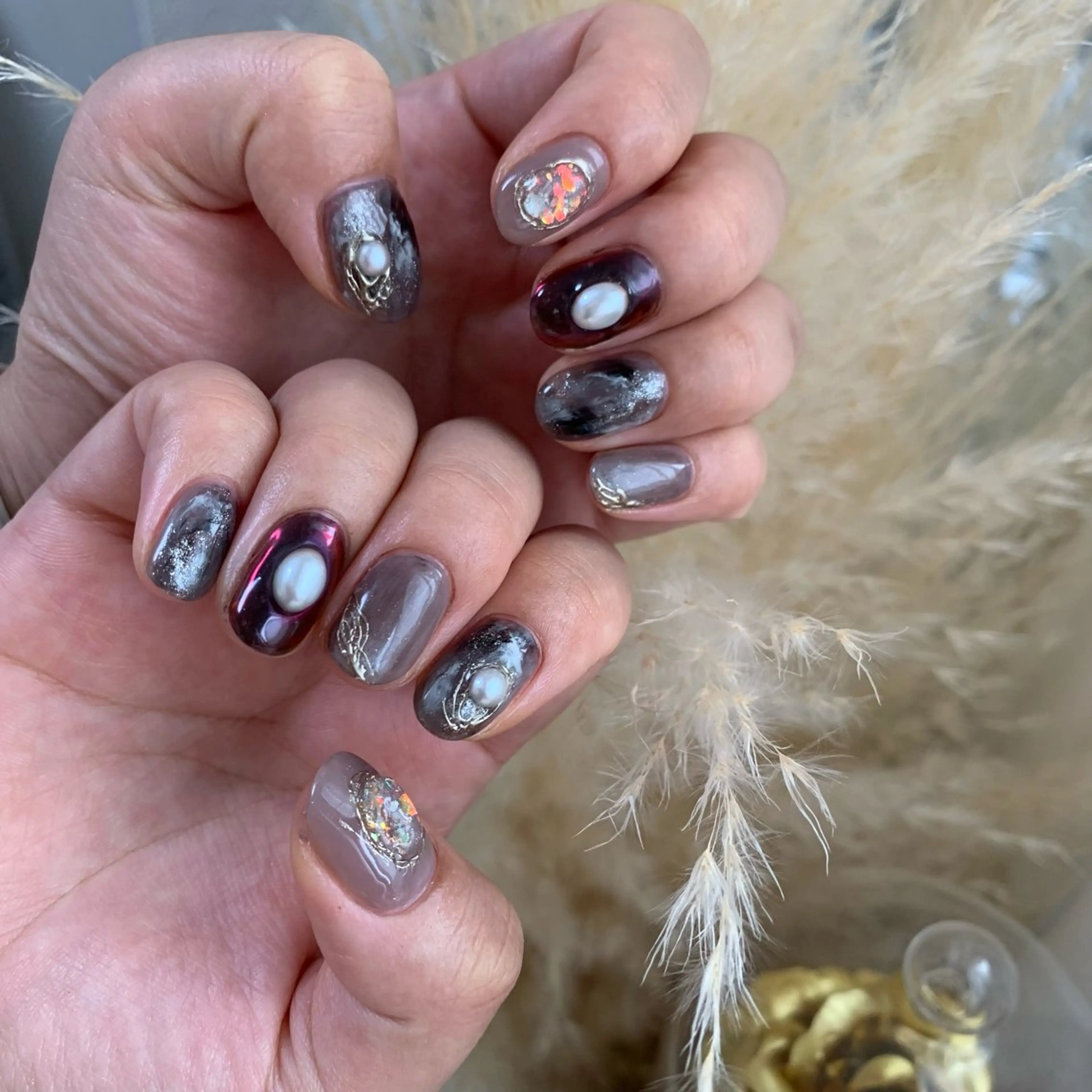 ネイル ジェルネイル パラジェル feliseey 〘フェリシー 〙のネイルデザイン