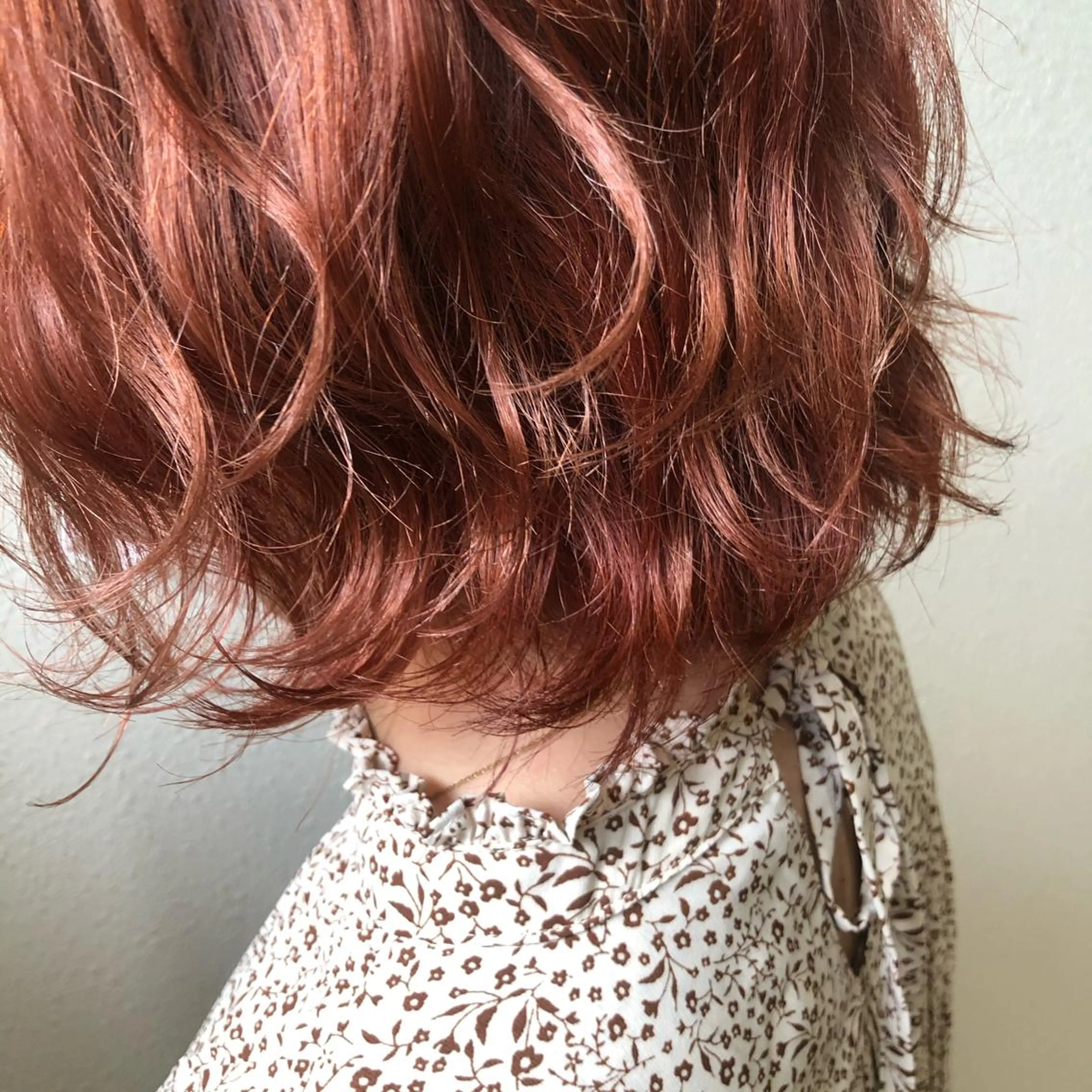 ミディアム カラー ayano / 透明感・くすみカラーのヘアスタイル