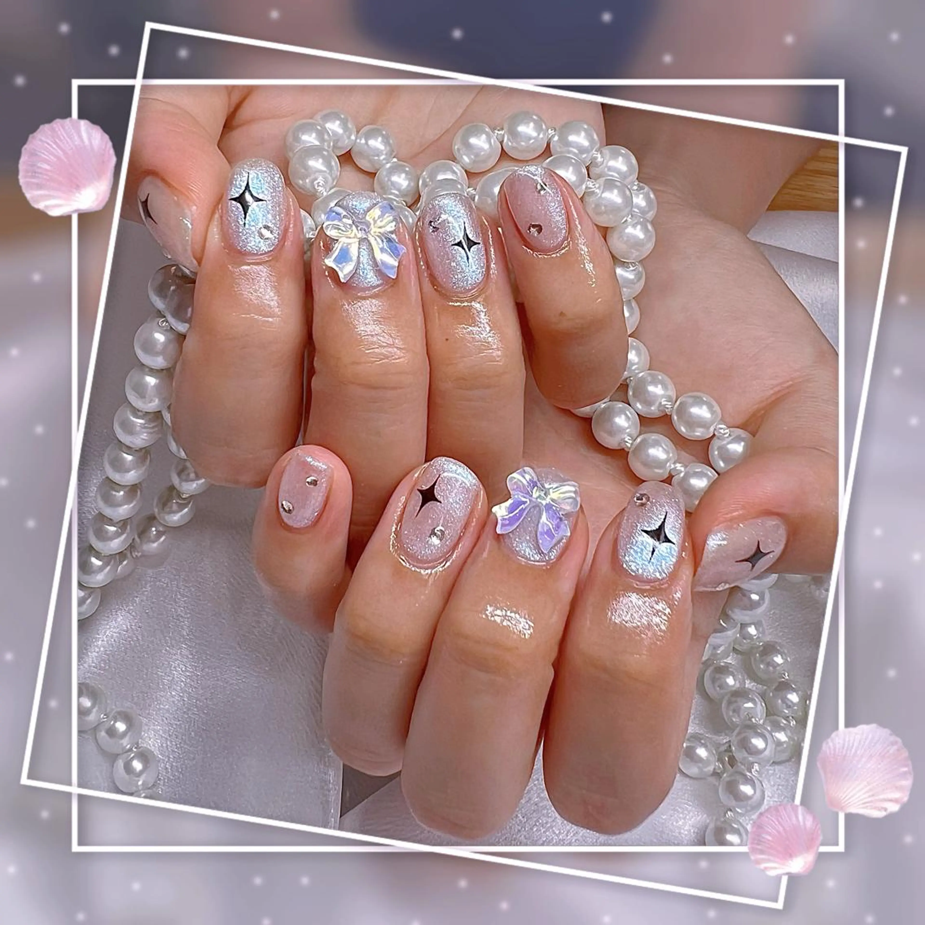 ネイル フレンチネイル キラキラネイル 韓国ネイル マグネットネイル マグネットフレンチ Chill Nailsalonのネイルデザイン