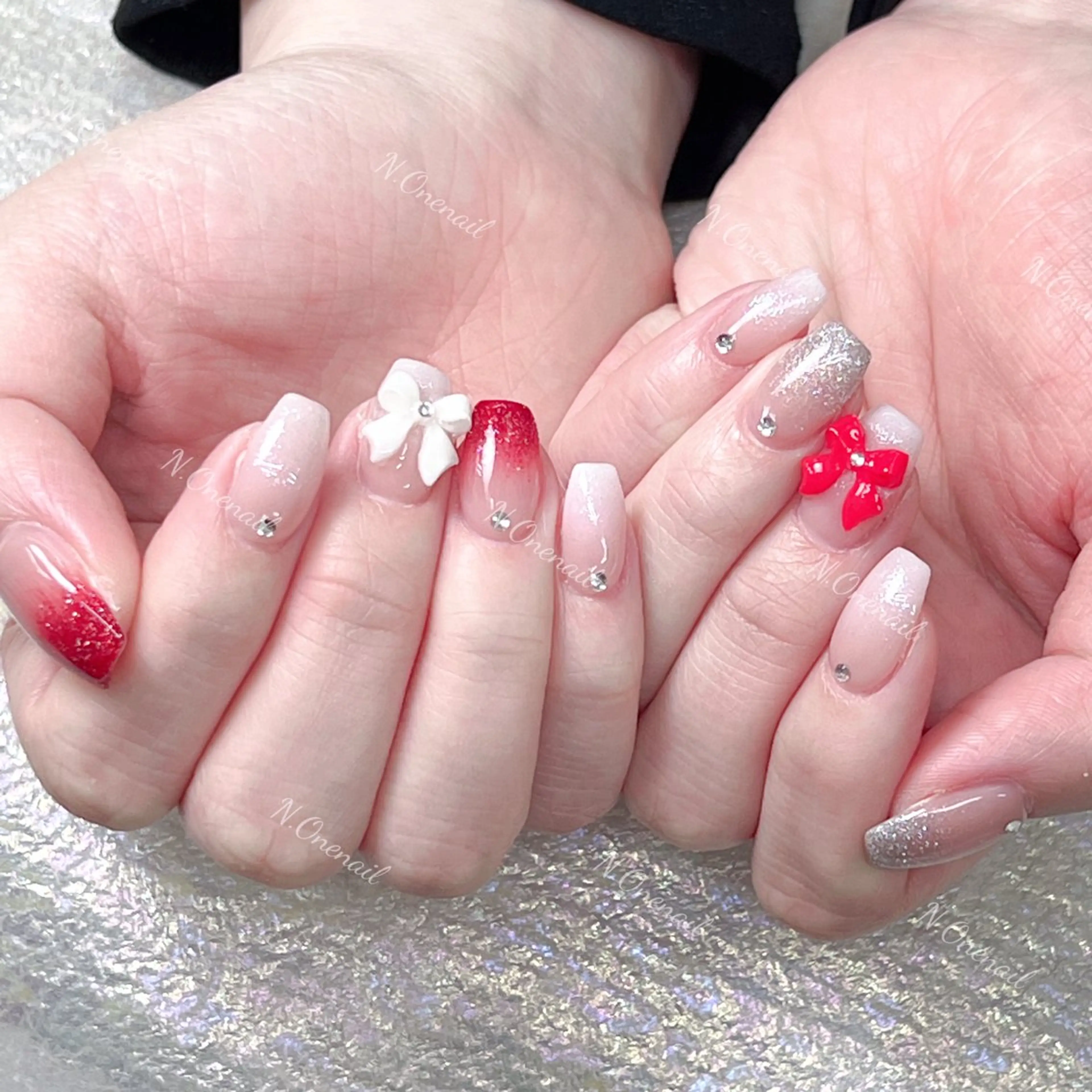 ネイル アートネイル グラデーション キラキラネイル ニュアンスネイル オフィスネイル ハンドネイル 長いだし/スカルプ/ パラシェルN.oneのネイルデザイン