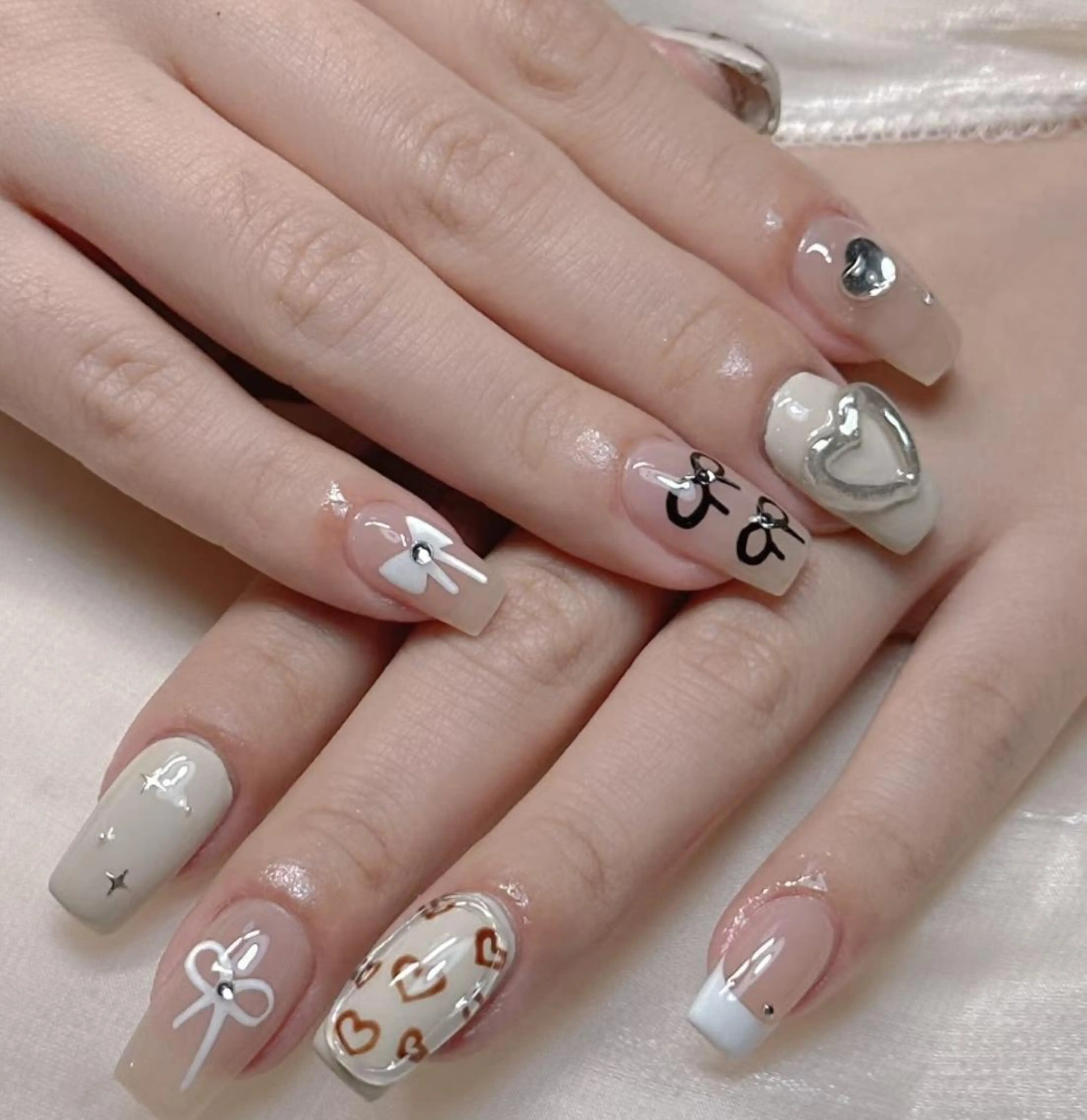 ネイル VIVIAN リサのネイルデザイン