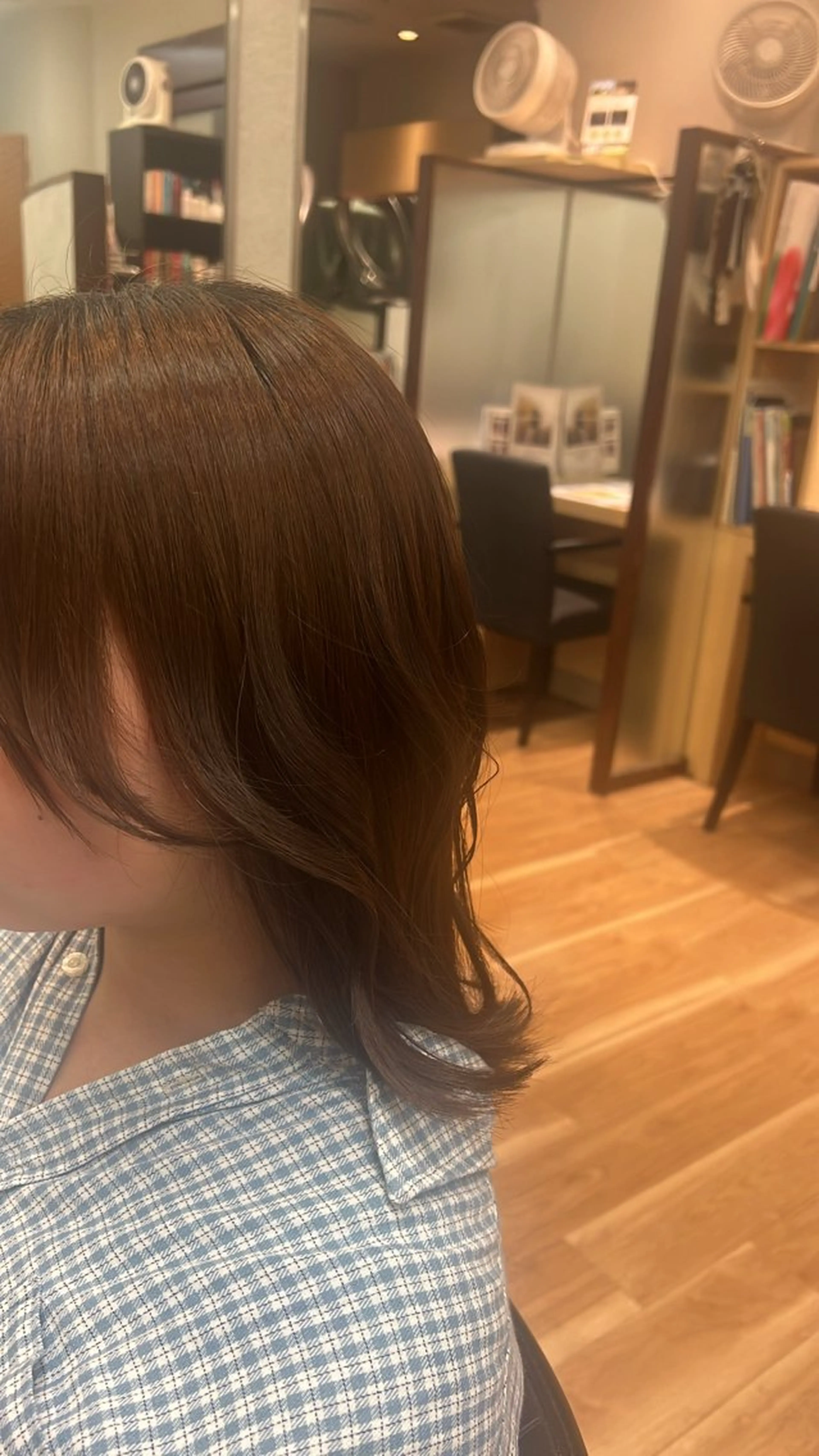ミディアム 岡﨑 怜奈のヘアスタイル