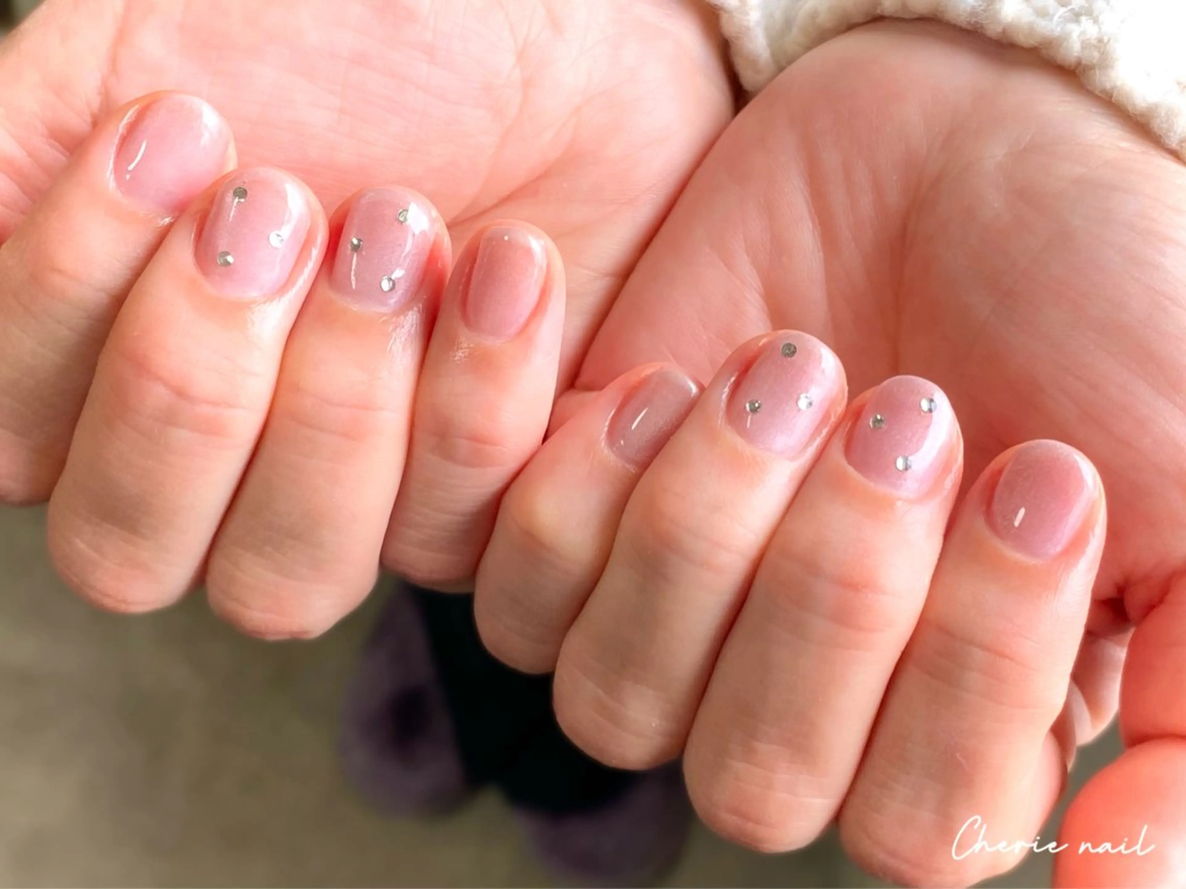 ネイル ジェルネイル マグネットネイル オフィスネイル 春ネイル ストーンネイル ハンドネイル Cherienail yunaのネイルデザイン