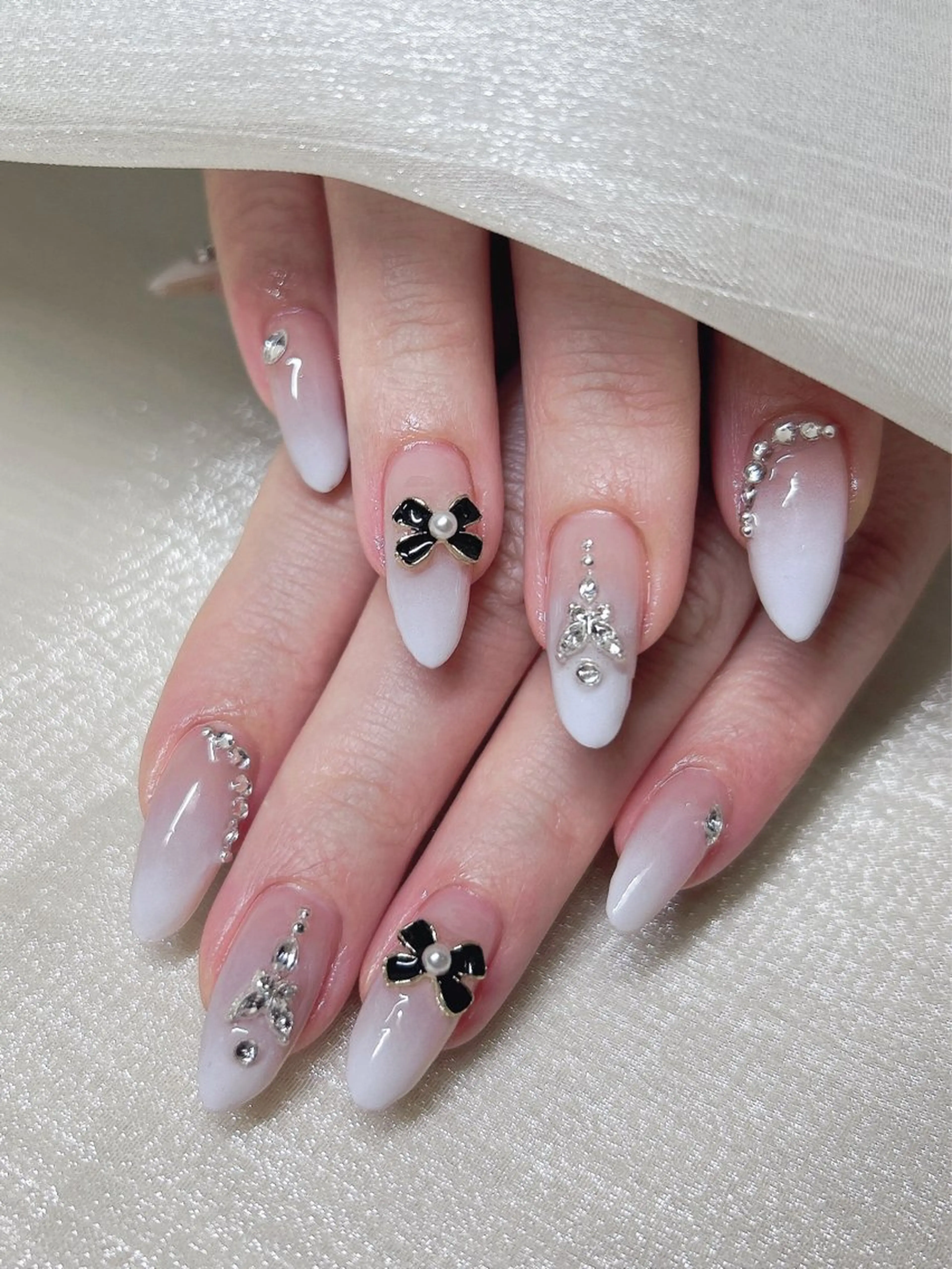 ネイル ジェルネイル ロングネイル ミラーネイル 持ち込み ニュアンスネイル LUKA NAILのネイルデザイン