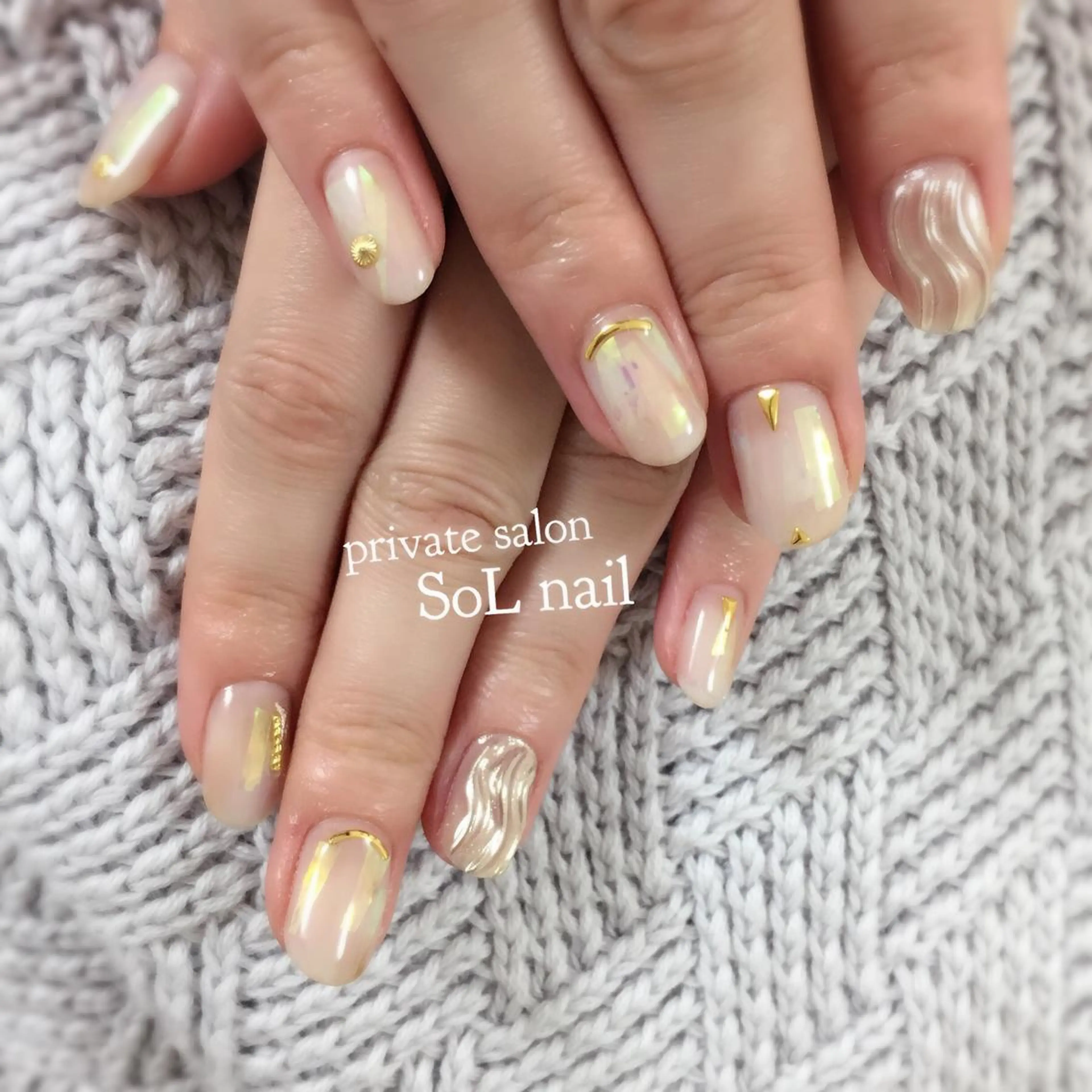 ネイル ミラーネイル ニュアンスネイル ハンドネイル SOL NAILのネイルデザイン