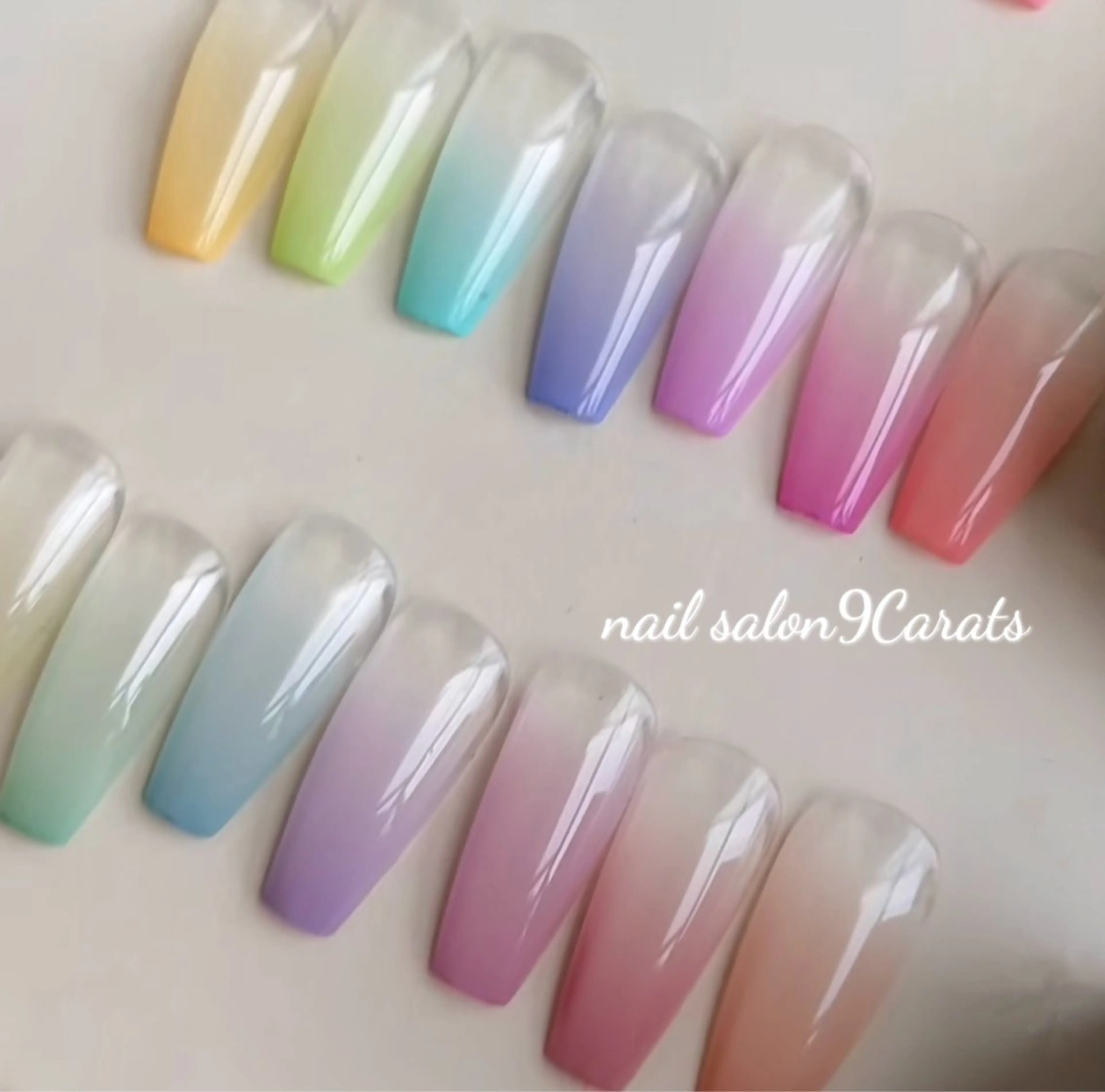 ネイル ハンドネイル ネイルサロン 9Carats神田のネイルデザイン