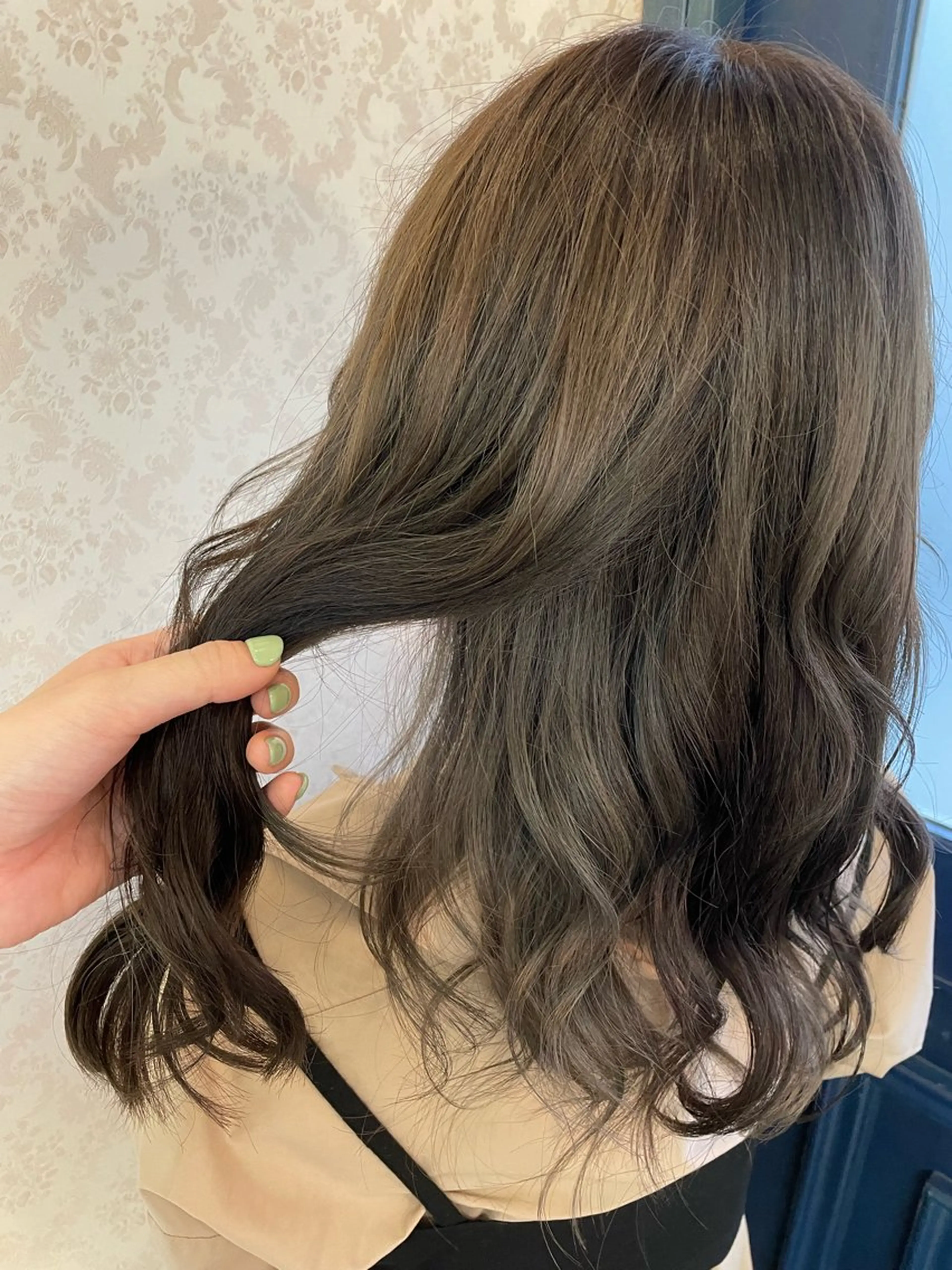 ミディアム ヒヨシ ルナのヘアスタイル