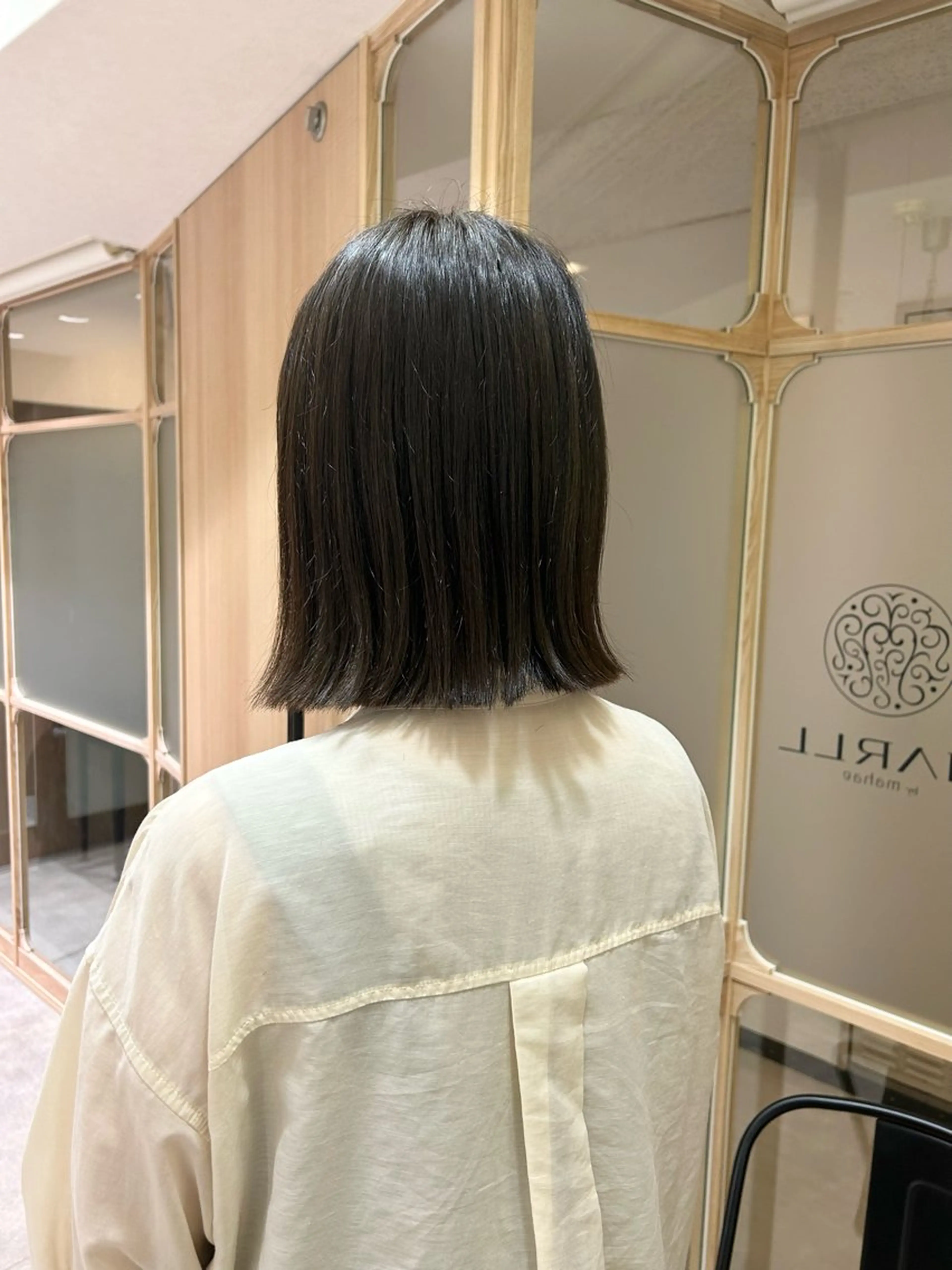 ミディアム AILERON 神村のヘアスタイル