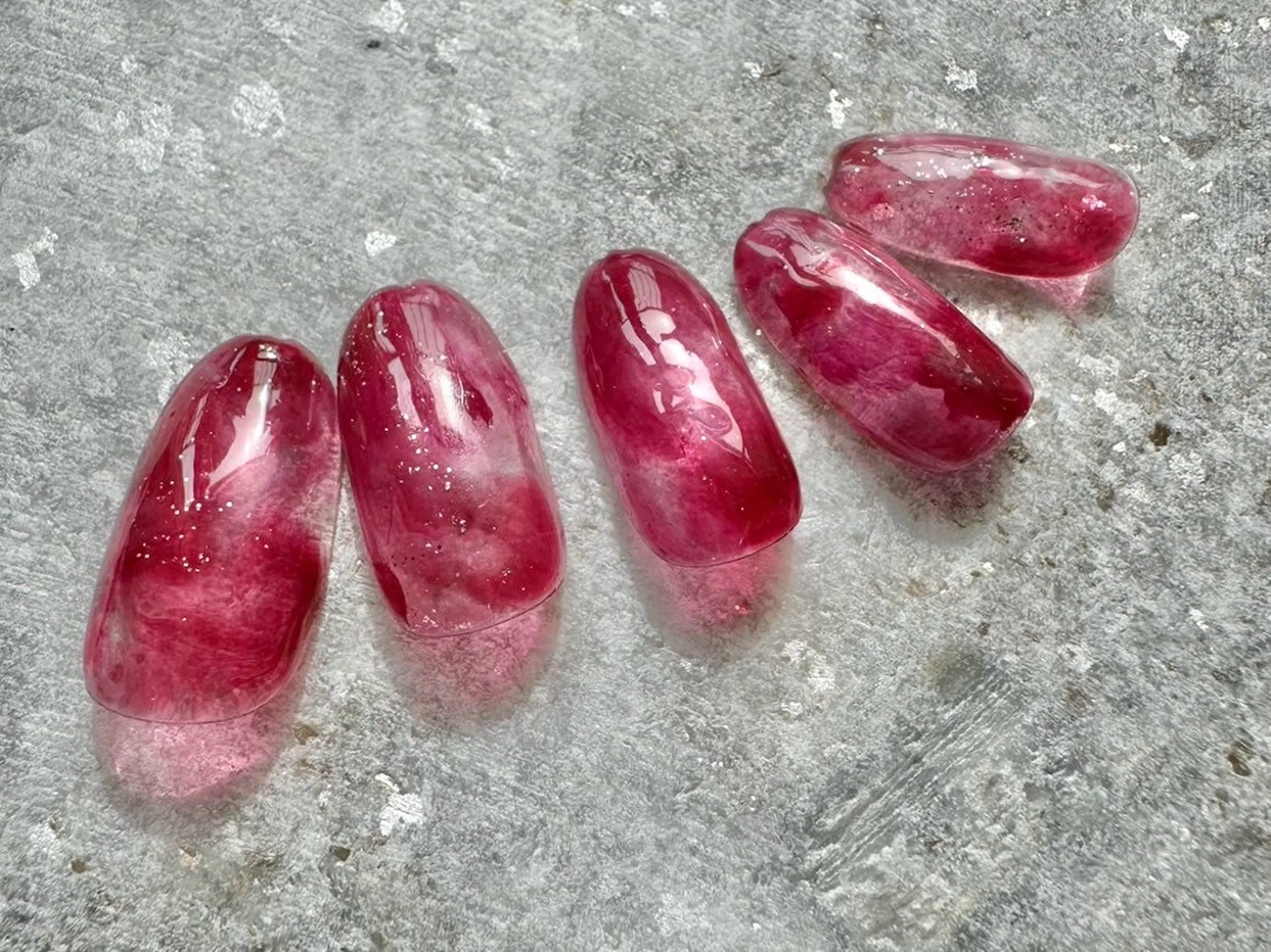 ネイル 黒須莉奈 IRYのネイルデザイン