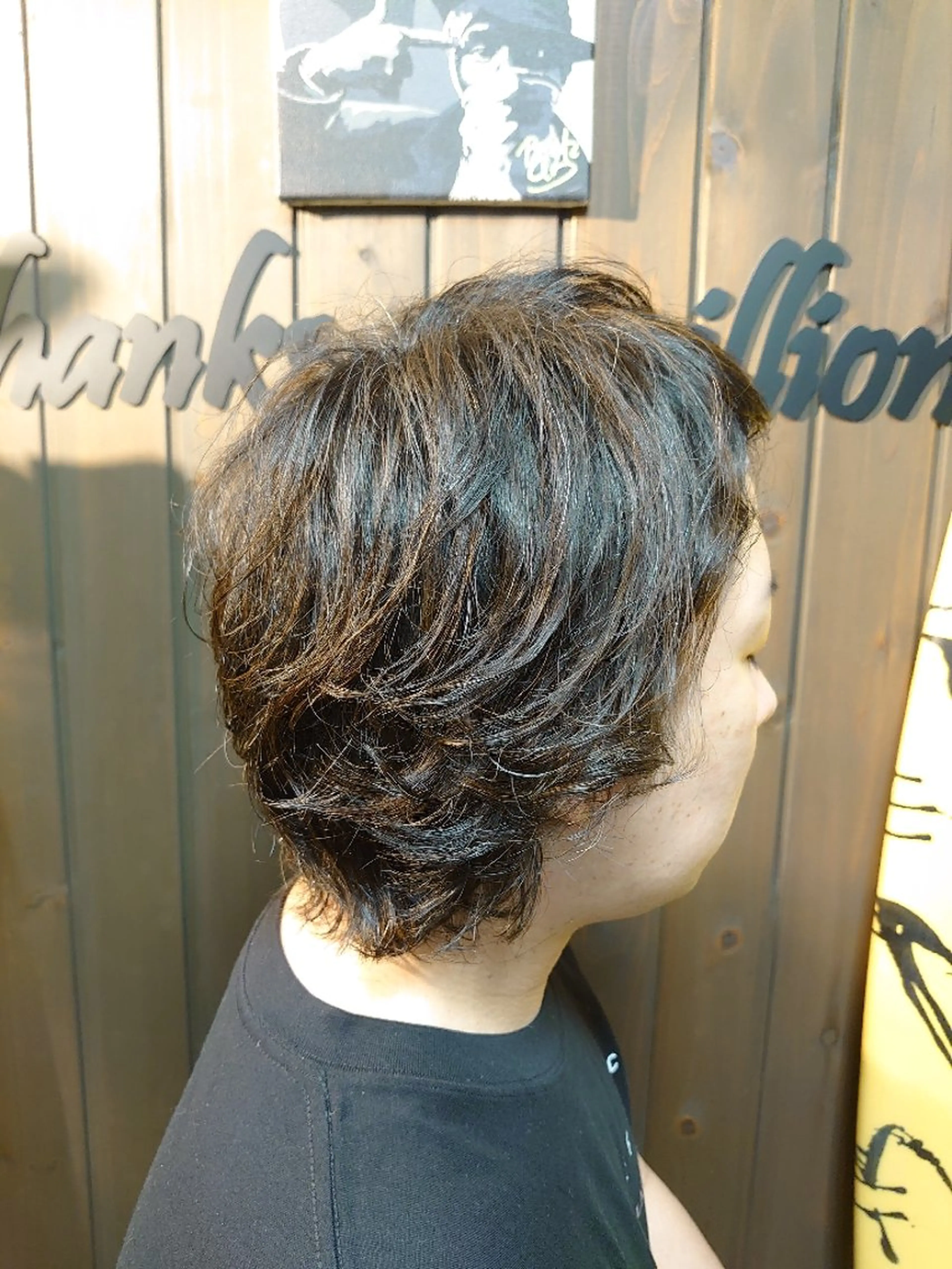 メンズ ミディアム カラー メンズハイライト ハイライトカラー ハイライト サンフラット所属・岡林 選のヘアスタイル