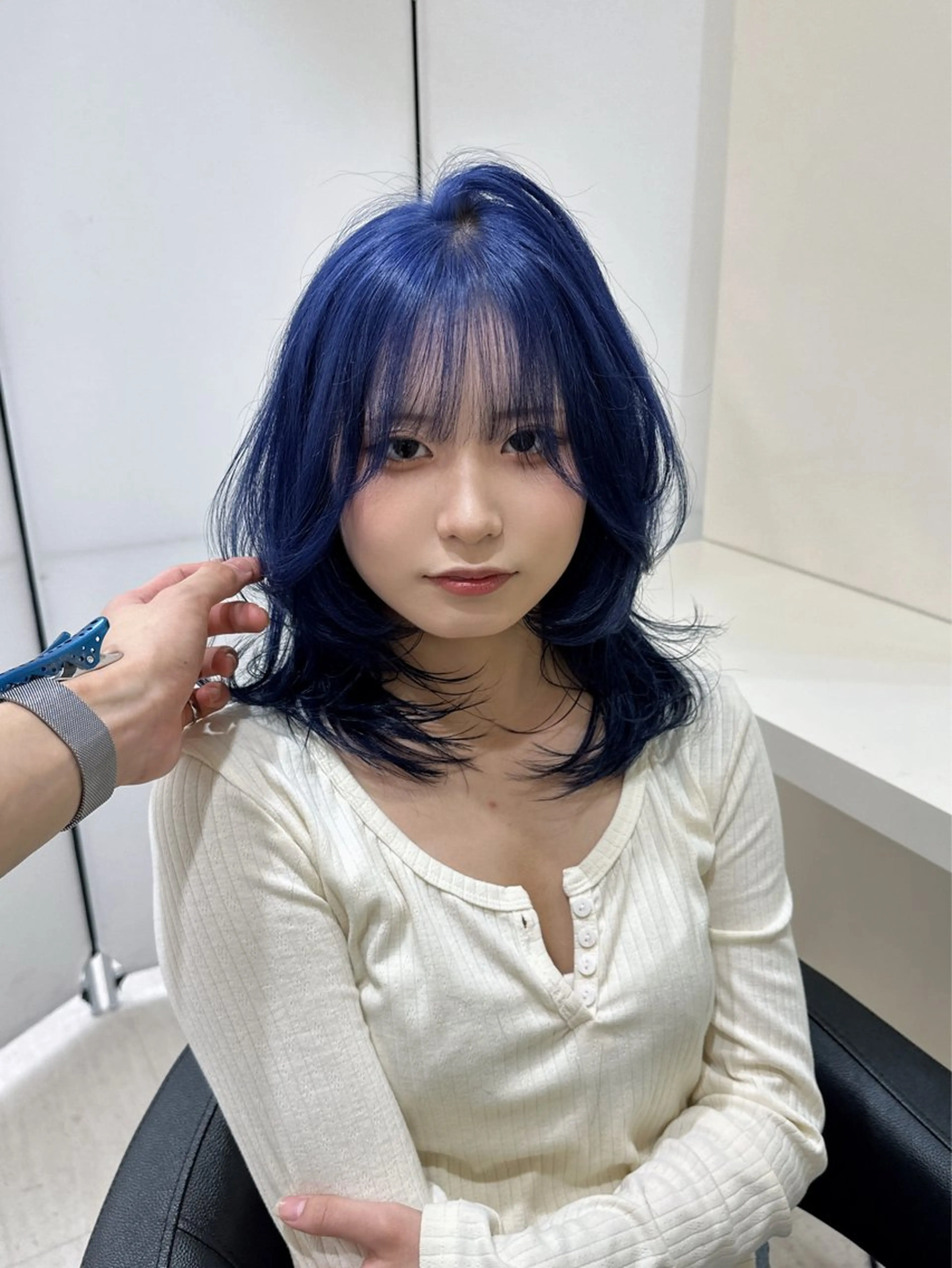 セミロング カラー ヘアアレンジ 艶カラー/ハイトーン /レイヤーカットのヘアスタイル