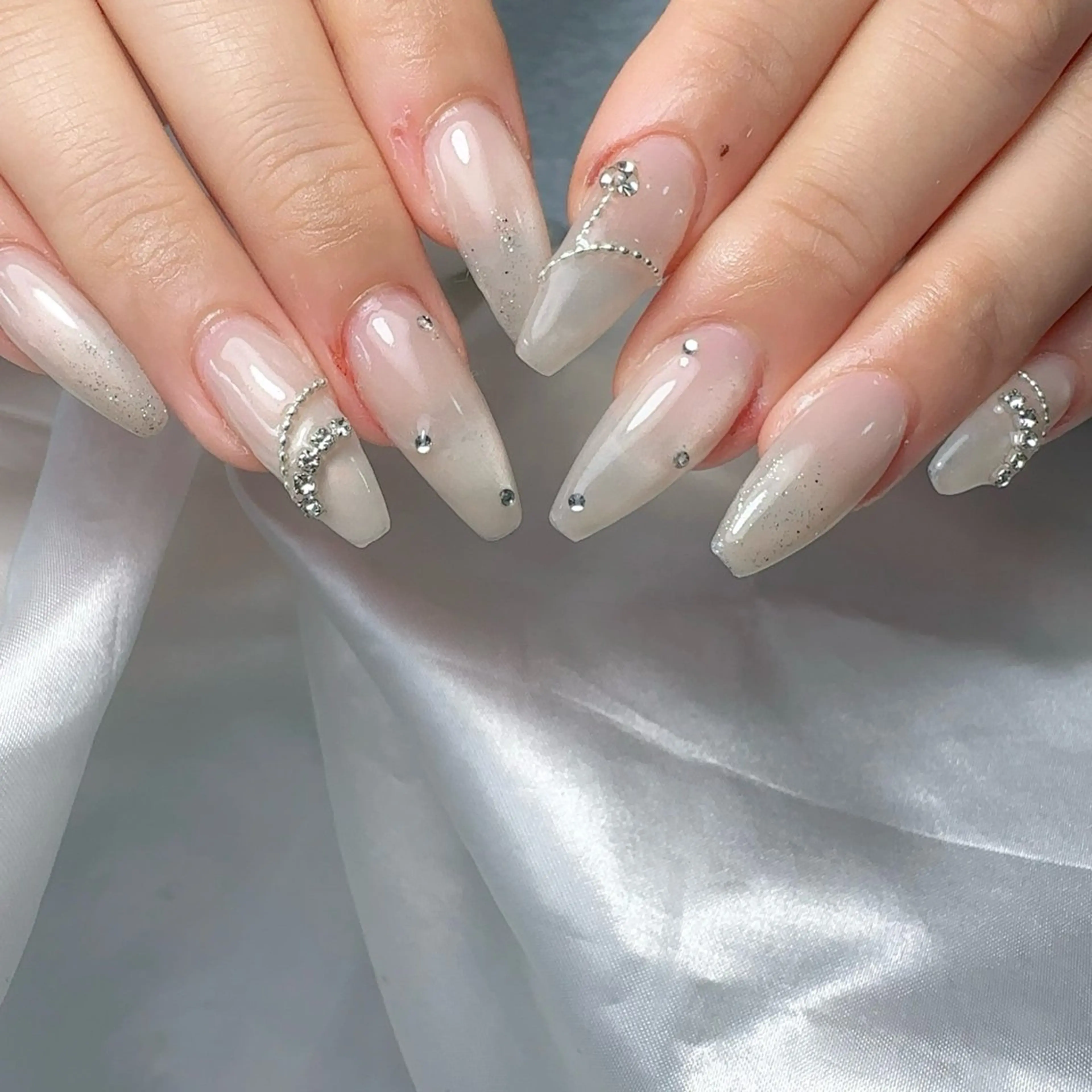 ロング ハンドネイル Nail studio No8 -ネイルスタジオナンバーエイト-所属・Nailstudio No8のネイルデザイン