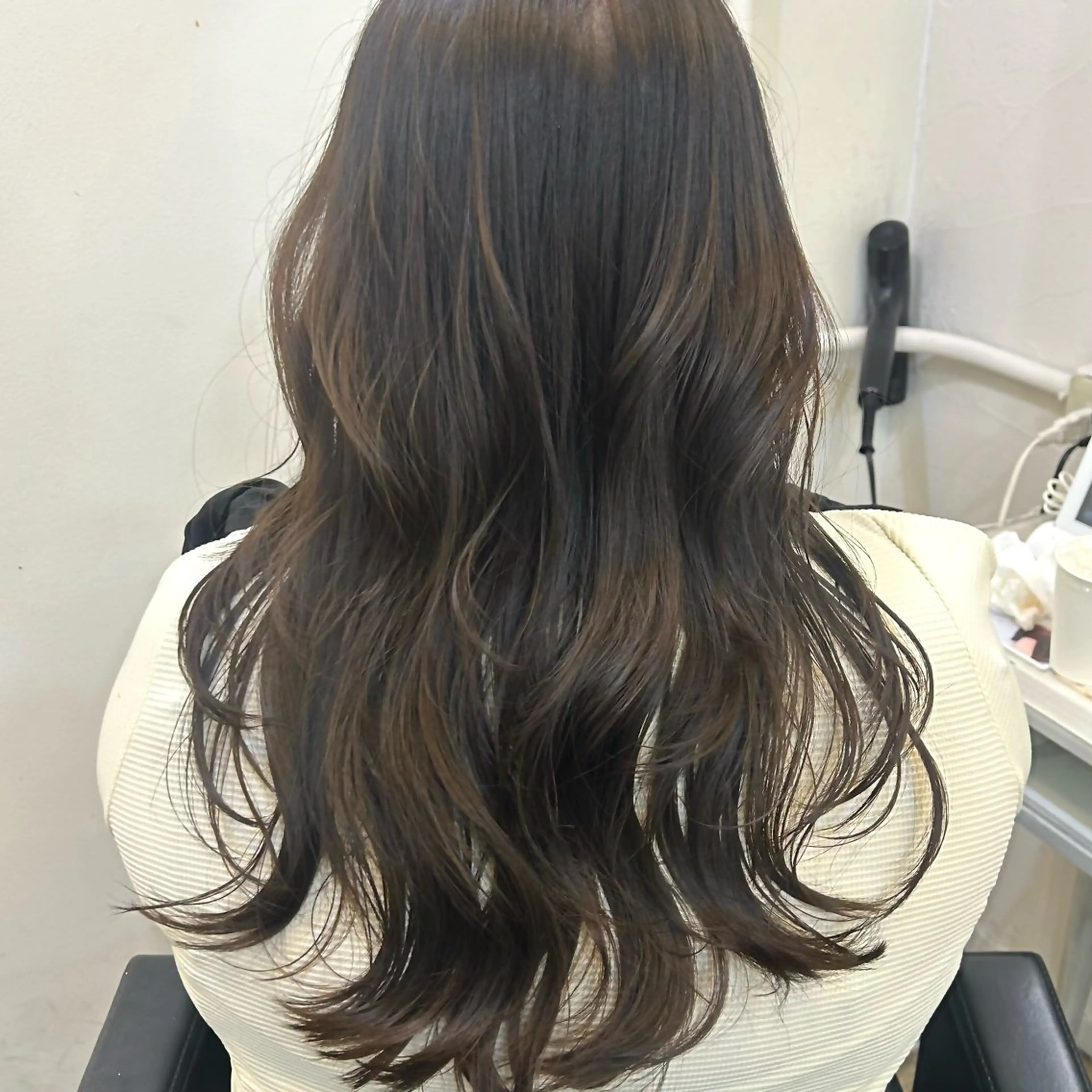 セミロング カラー ベージュカラー ブリーチ ブラウンカラー 透明感カラー グレージュ カット ヘアカラー トリートメント ブリーチなしベージュ /ヘアセット/ミユのヘアスタイル