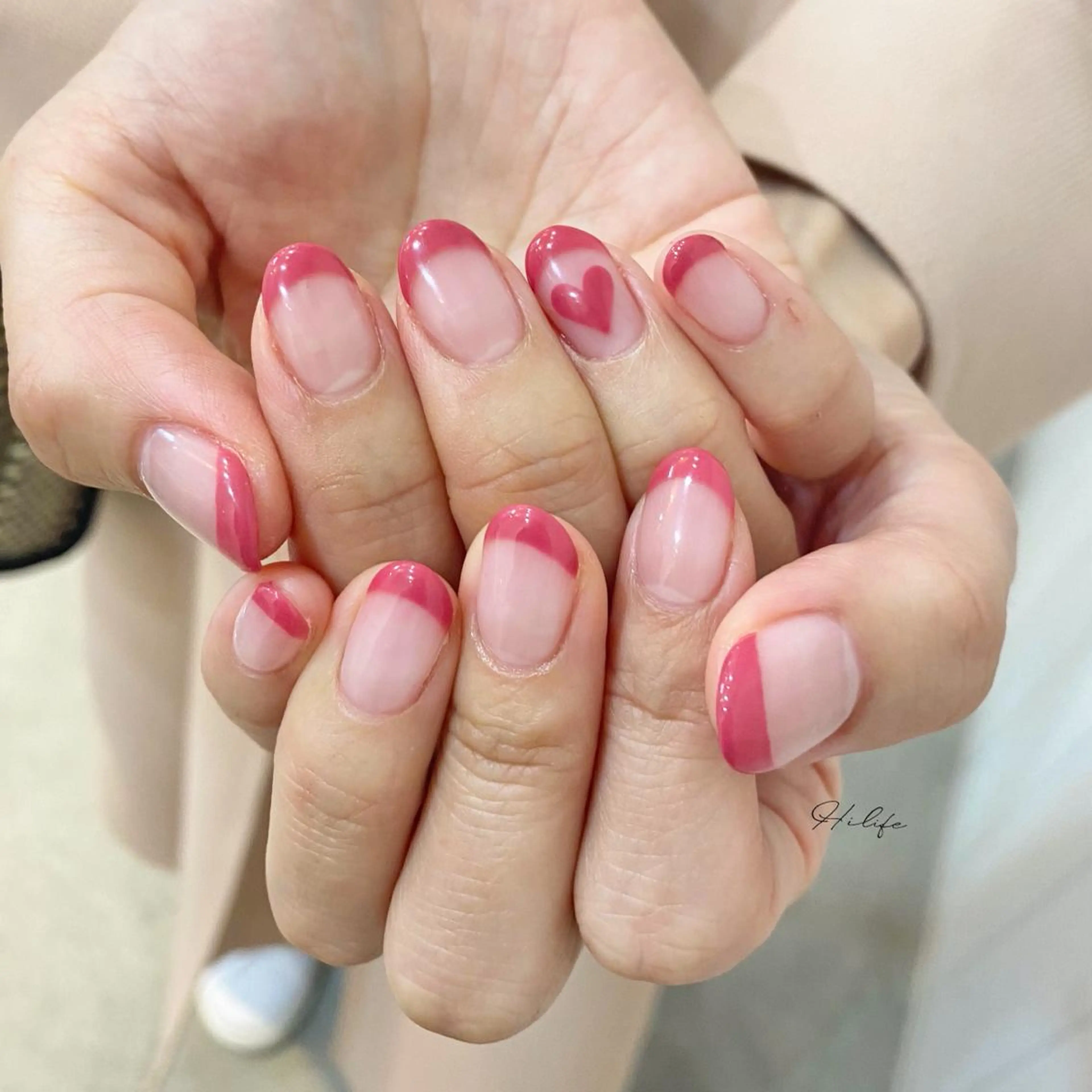 ネイル フレンチネイル ハート ネイルチップ ハンドネイル Nail Adore.のネイルデザイン