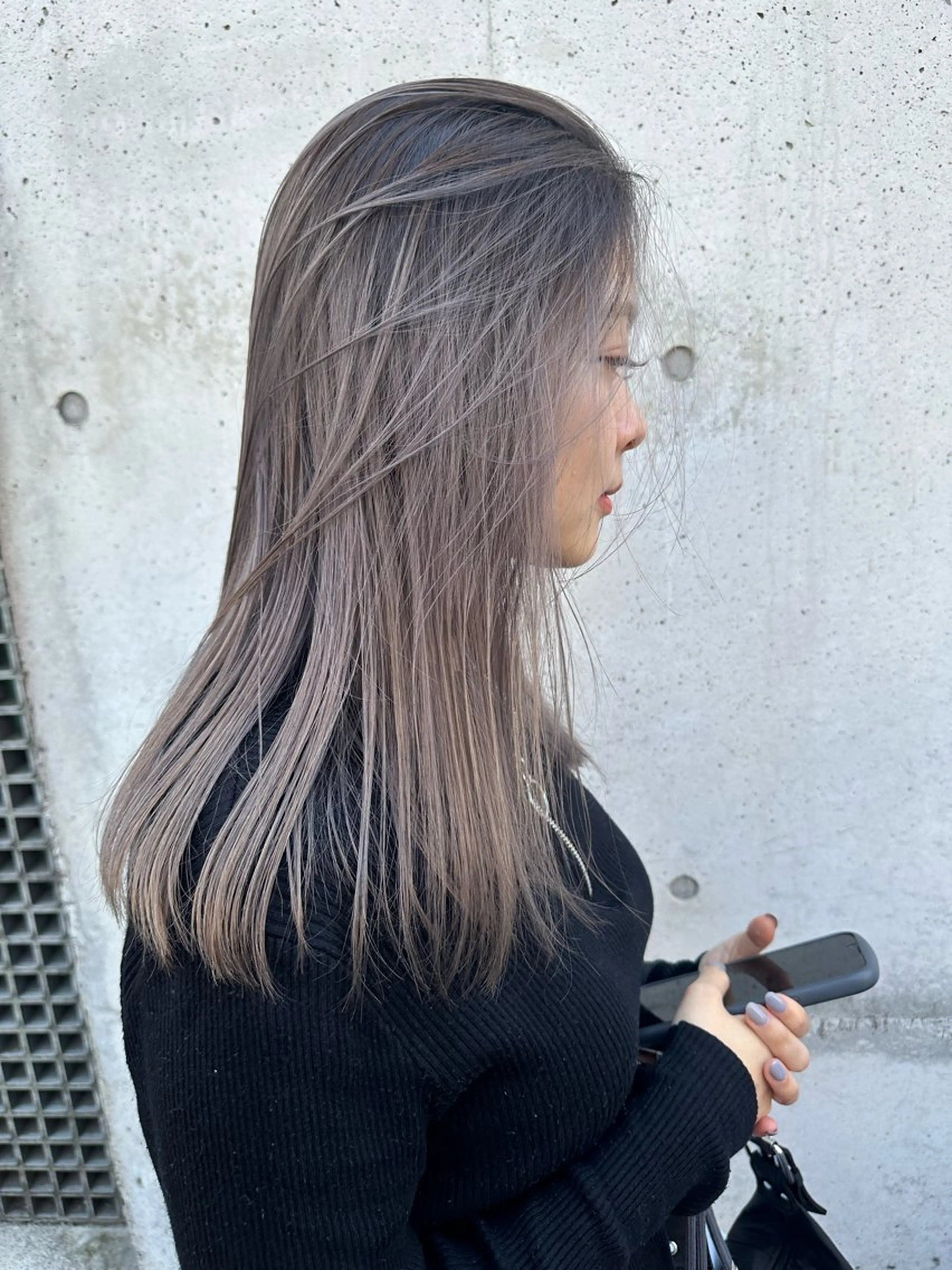 セミロング カラー SALTWATER AYARIのヘアスタイル