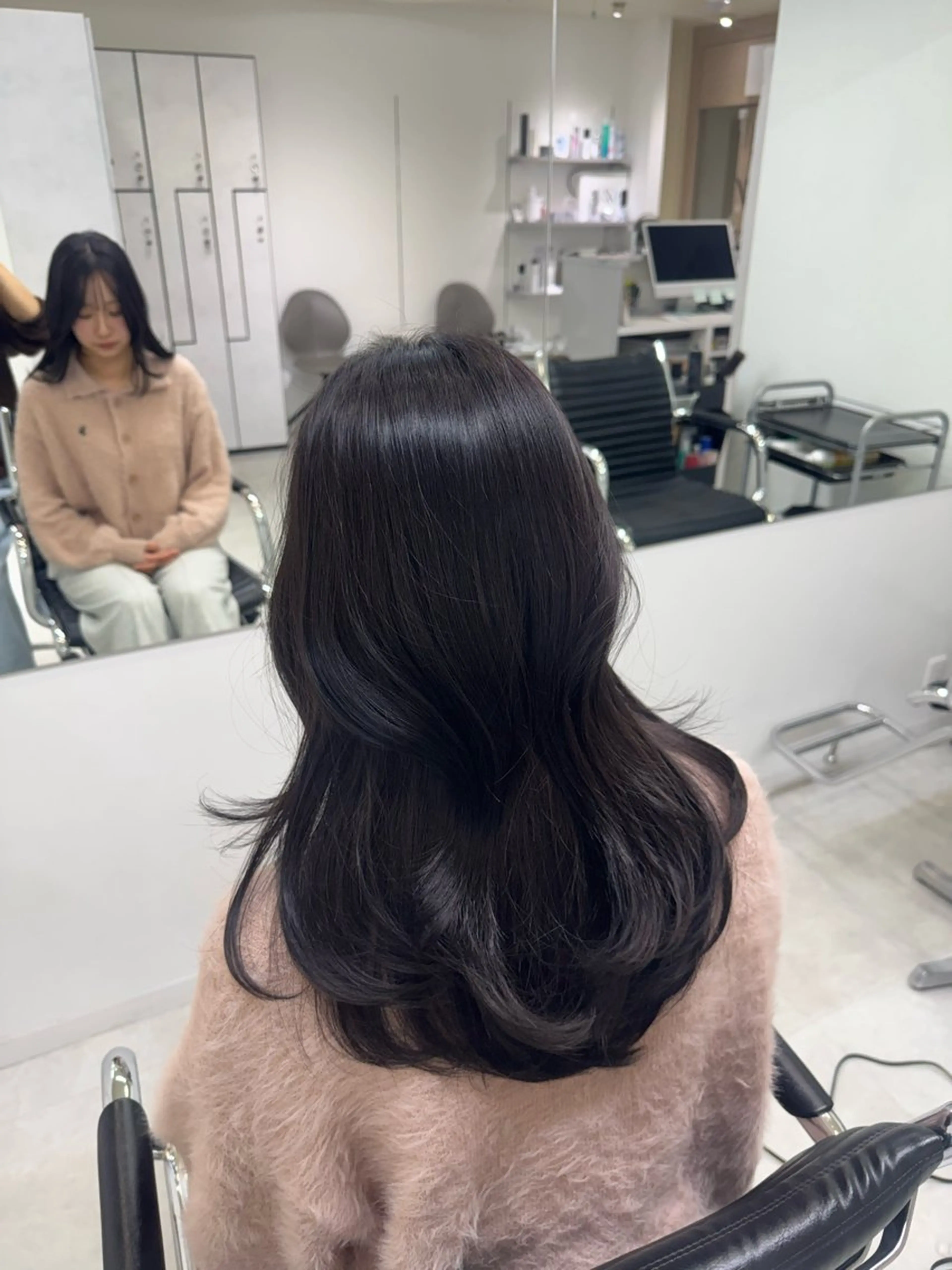 ミディアム カラー ヘアカラー トリートメント ATRA /藤田勇也のヘアスタイル