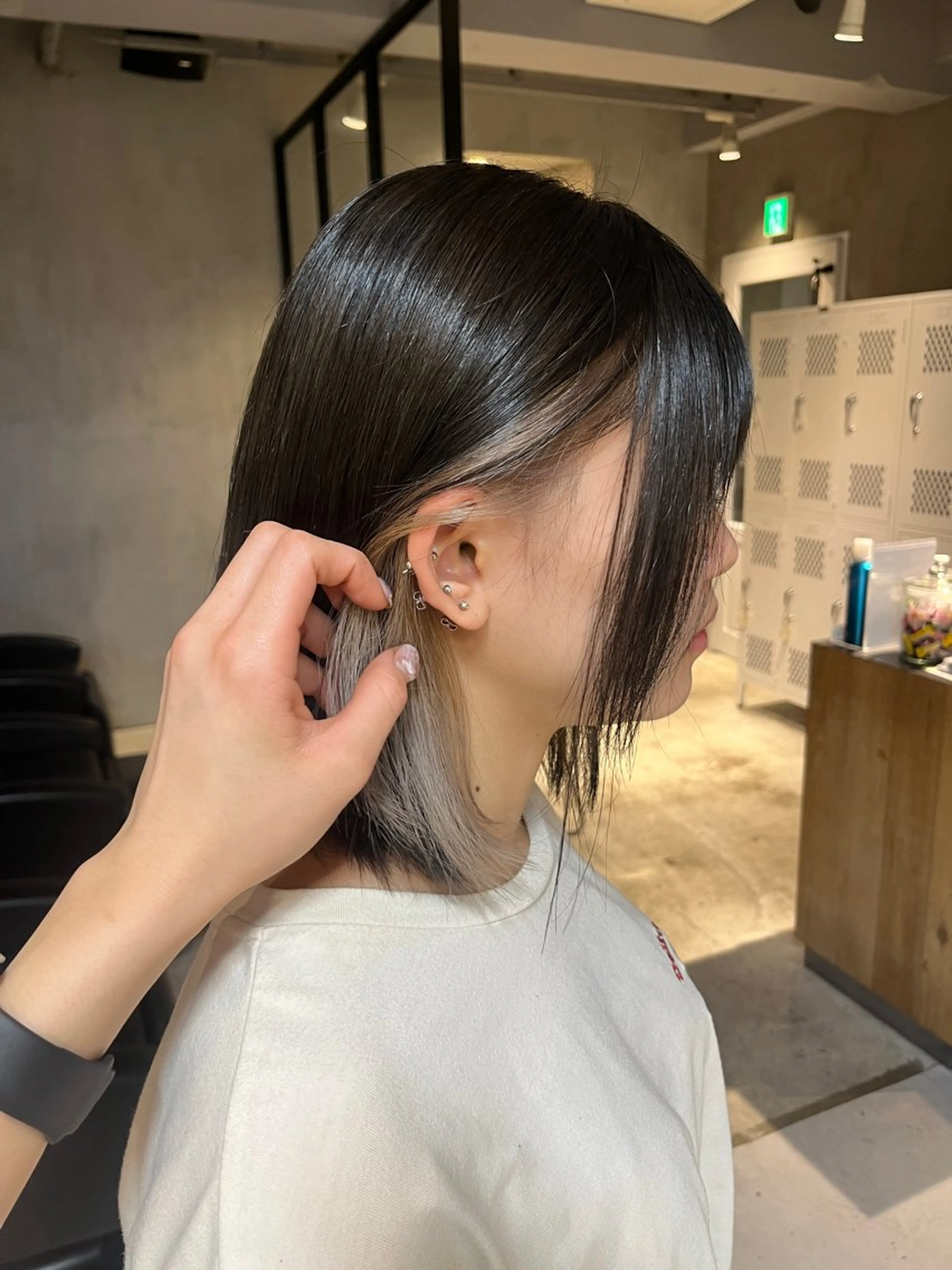 ショート カラー ブリーチ インナーカラー ヘアカラー ちせ/ 透明感カラー /調布˚ 🦢₊✧のヘアスタイル