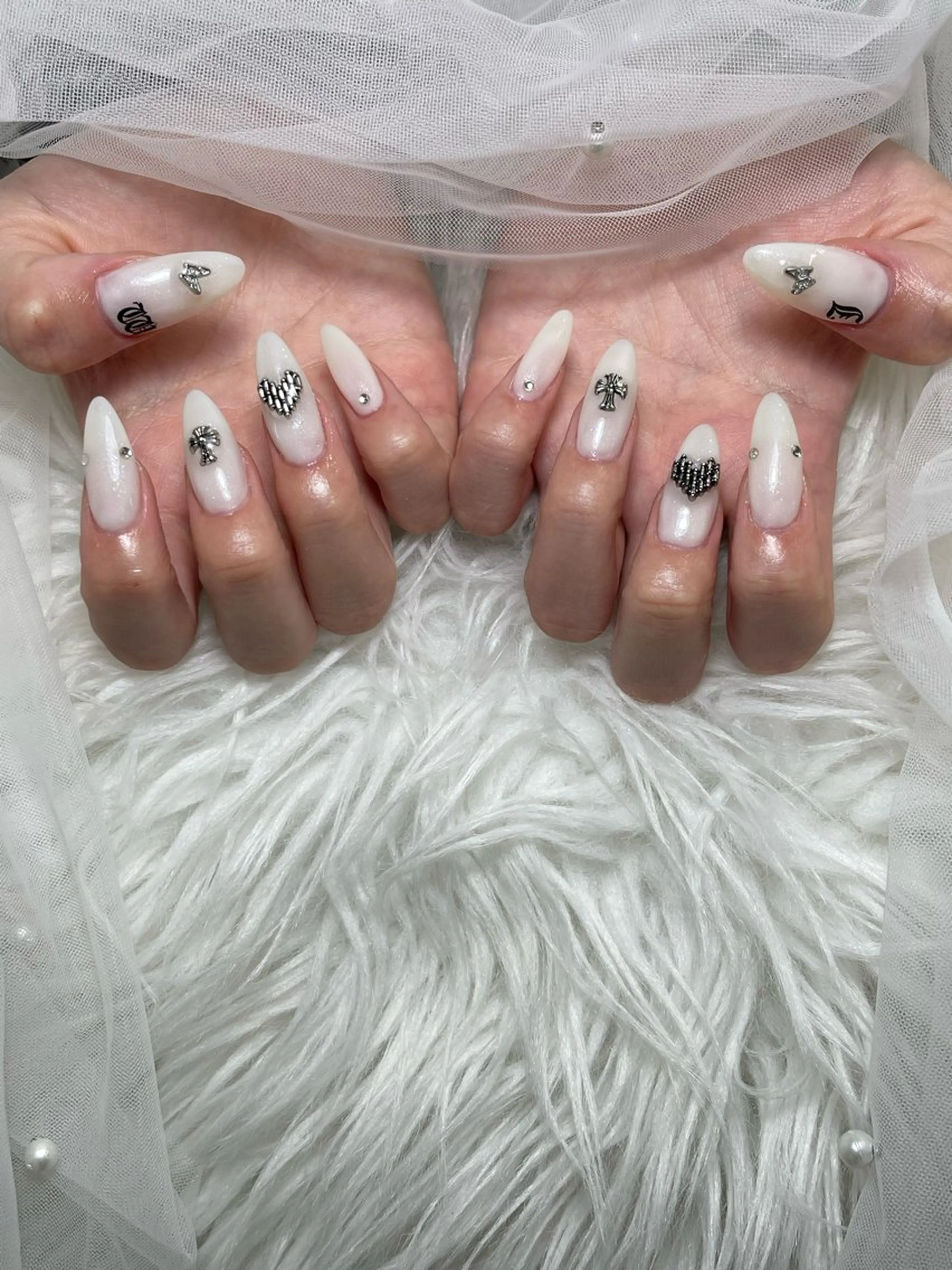 ネイル ハンドネイル 🌈 Laule'aのネイルデザイン